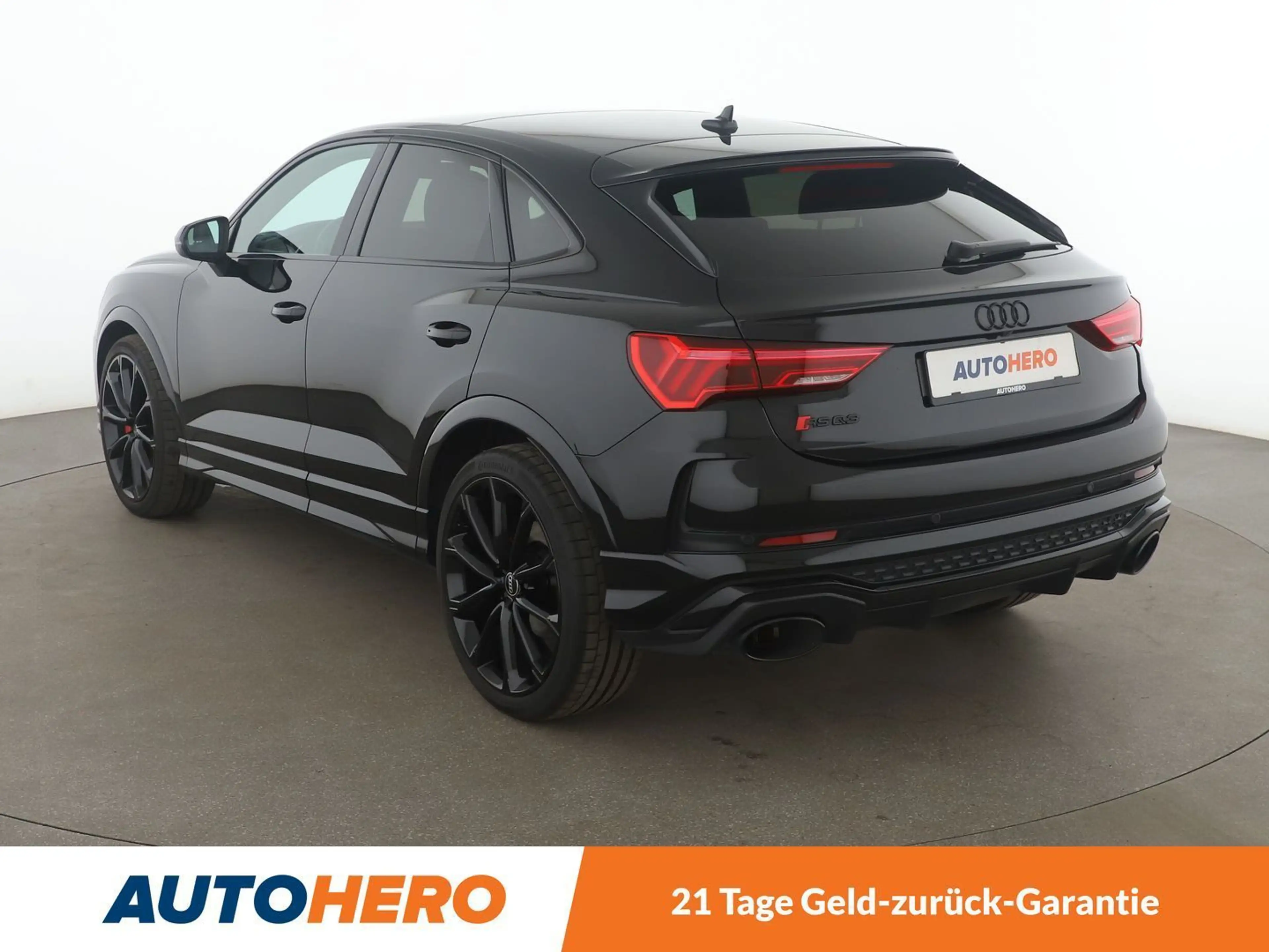 Audi RS Q3 2.5 TFSI quattro Aut.*LED*PDC*SHZ*PANO*RS-ABGAS — photo 4