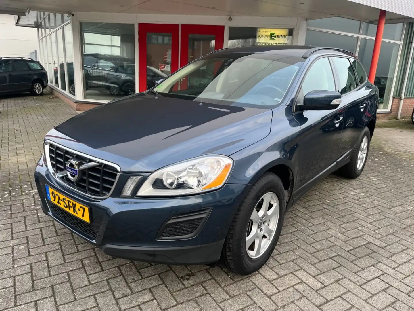 Volvo XC60 2.0T 203PK Bluethooth/Stoelverwarming/PDC Bleu - 1