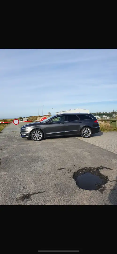 Ford Mondeo Mondeo Tur. TDCi Bi-Turbo PowerShift-Aut.Vignale Szürke - 1