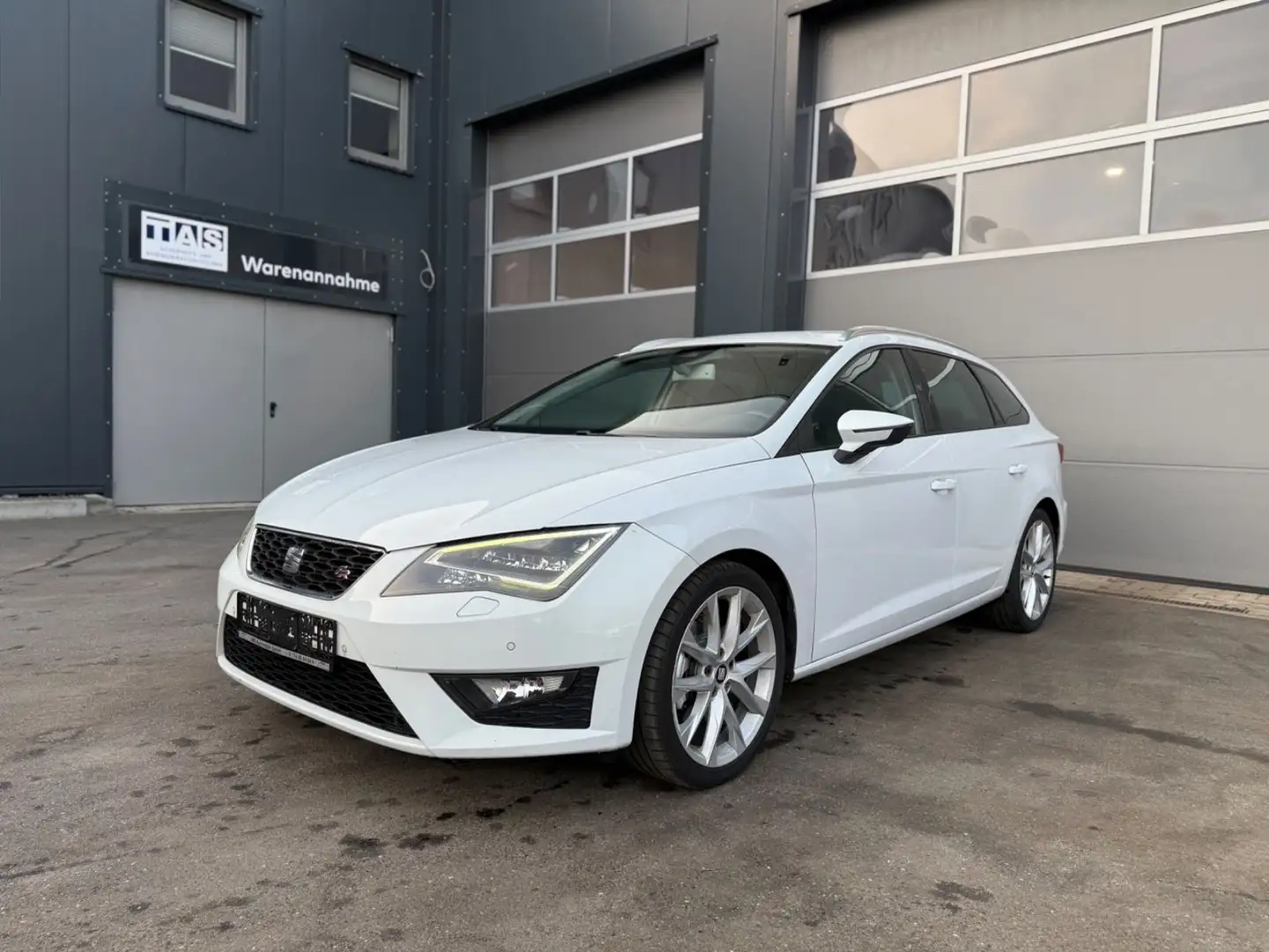 SEAT Leon ST FR 2.0TDI 184PS,LED,Alcantara,Sitzhz Weiß - 2