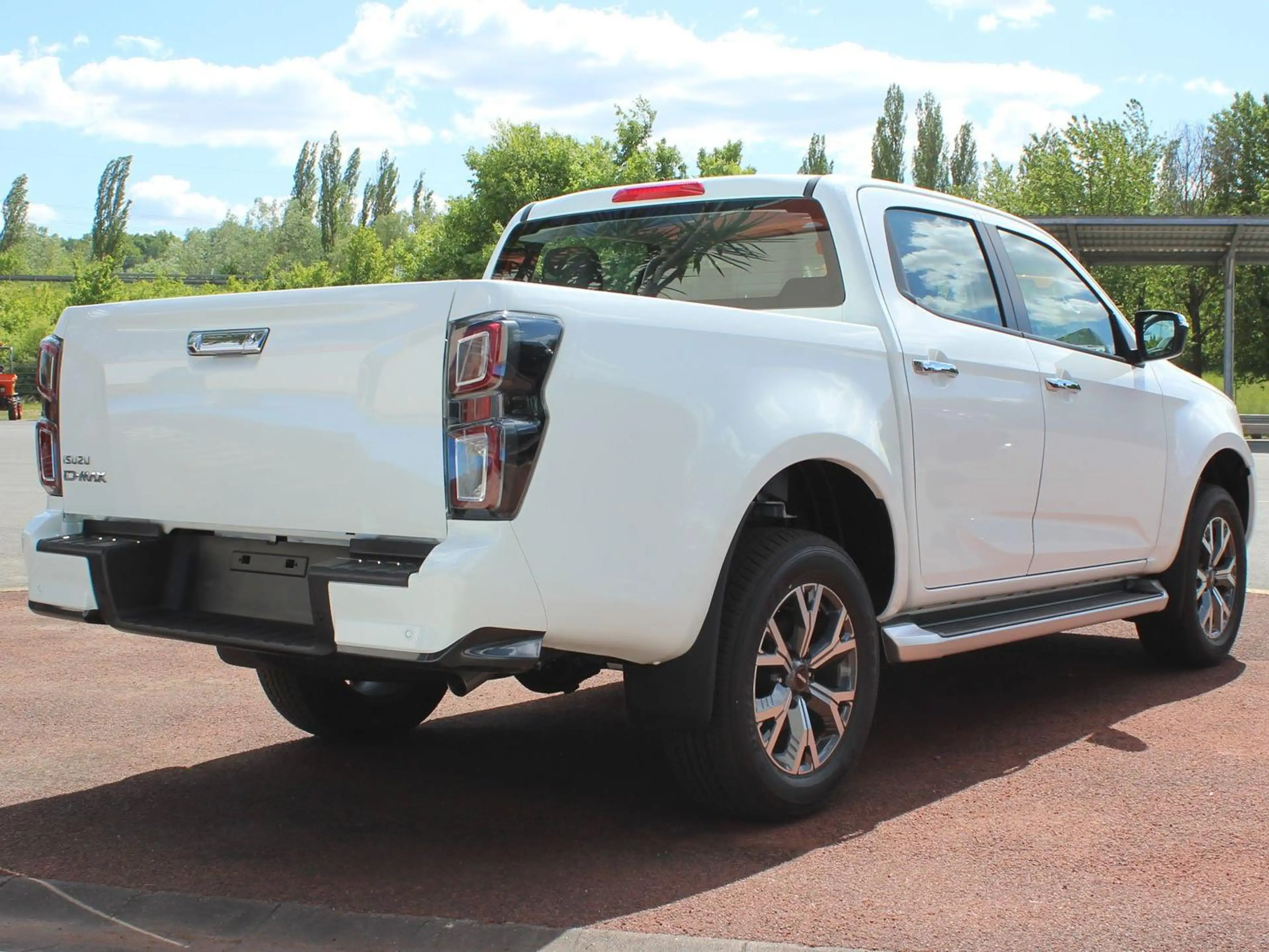 Isuzu D-Max Double Cab LSE 4WD Automatik, Kamera/LED/ SOFORT ! — photo 5