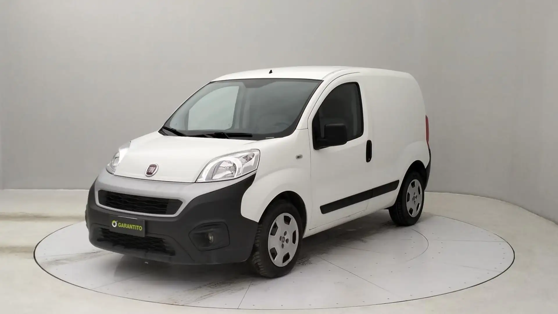 Fiat Fiorino cargo 1.3 mjt 95cv SX E6d-temp Weiß - 1