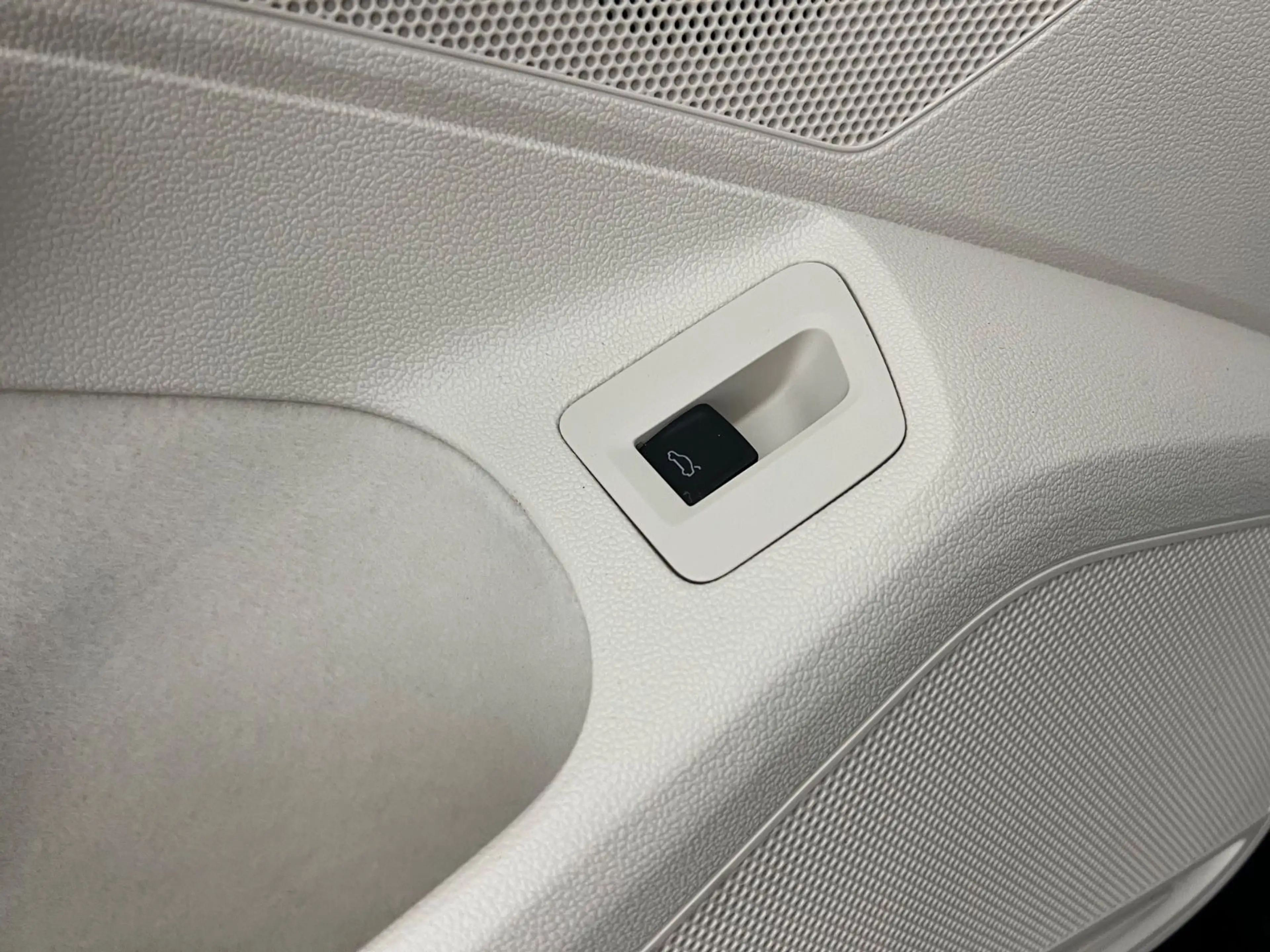 Volkswagen Passat Highline/ 4x4/ DYNAUDIO/ MASSAGE/ AHK/ — photo 43