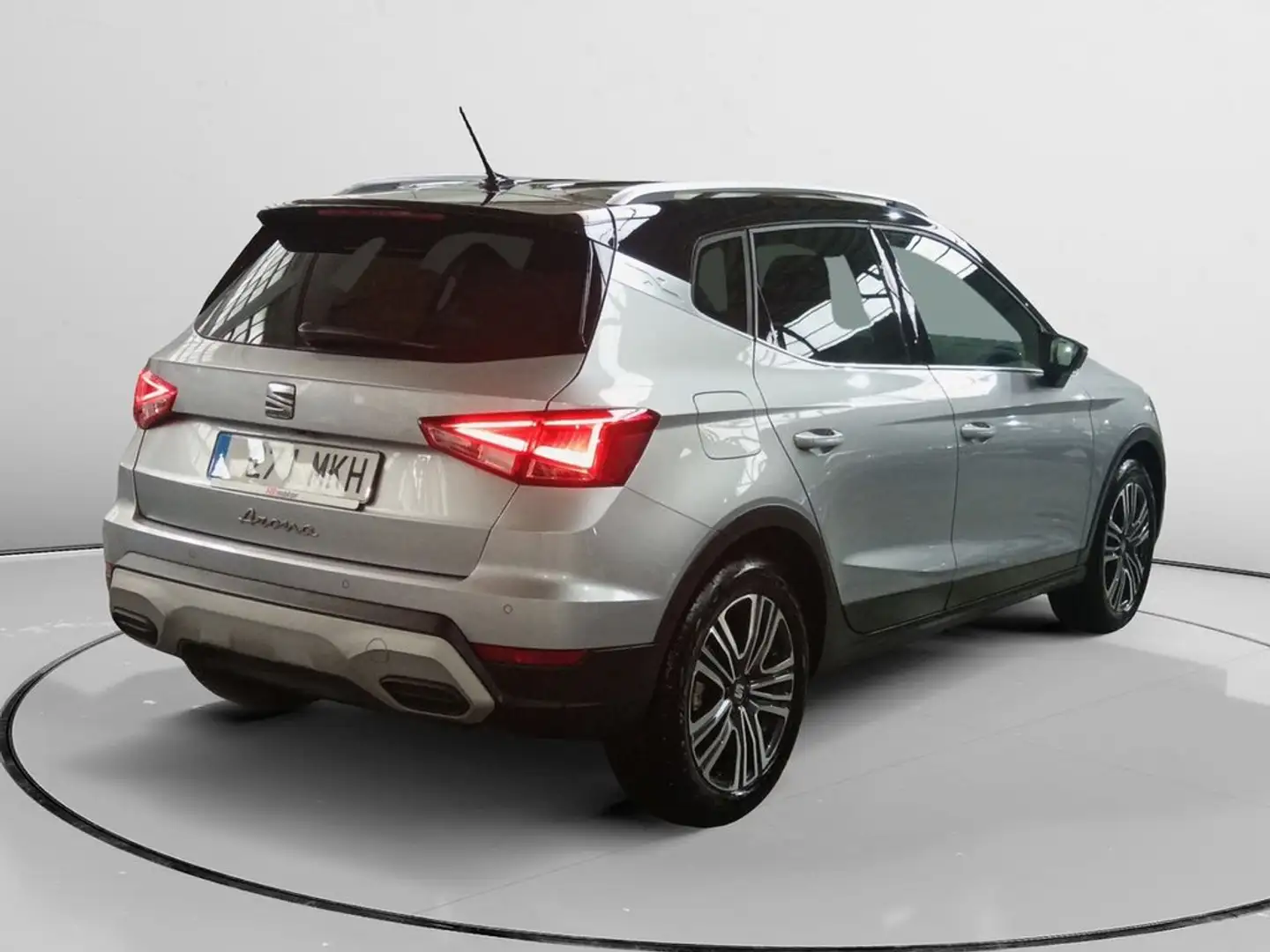 SEAT Arona Xperience XL Grau - 2