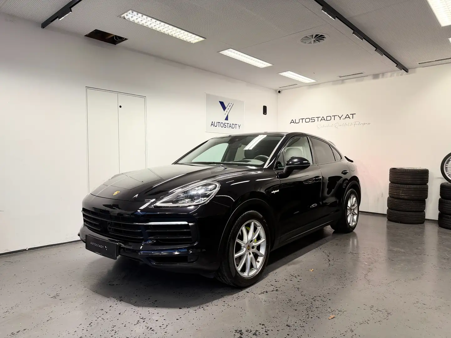Porsche Cayenne E-Hybrid Coupe * Erstbesitz* Pano * Luft * HuD* Schwarz - 1