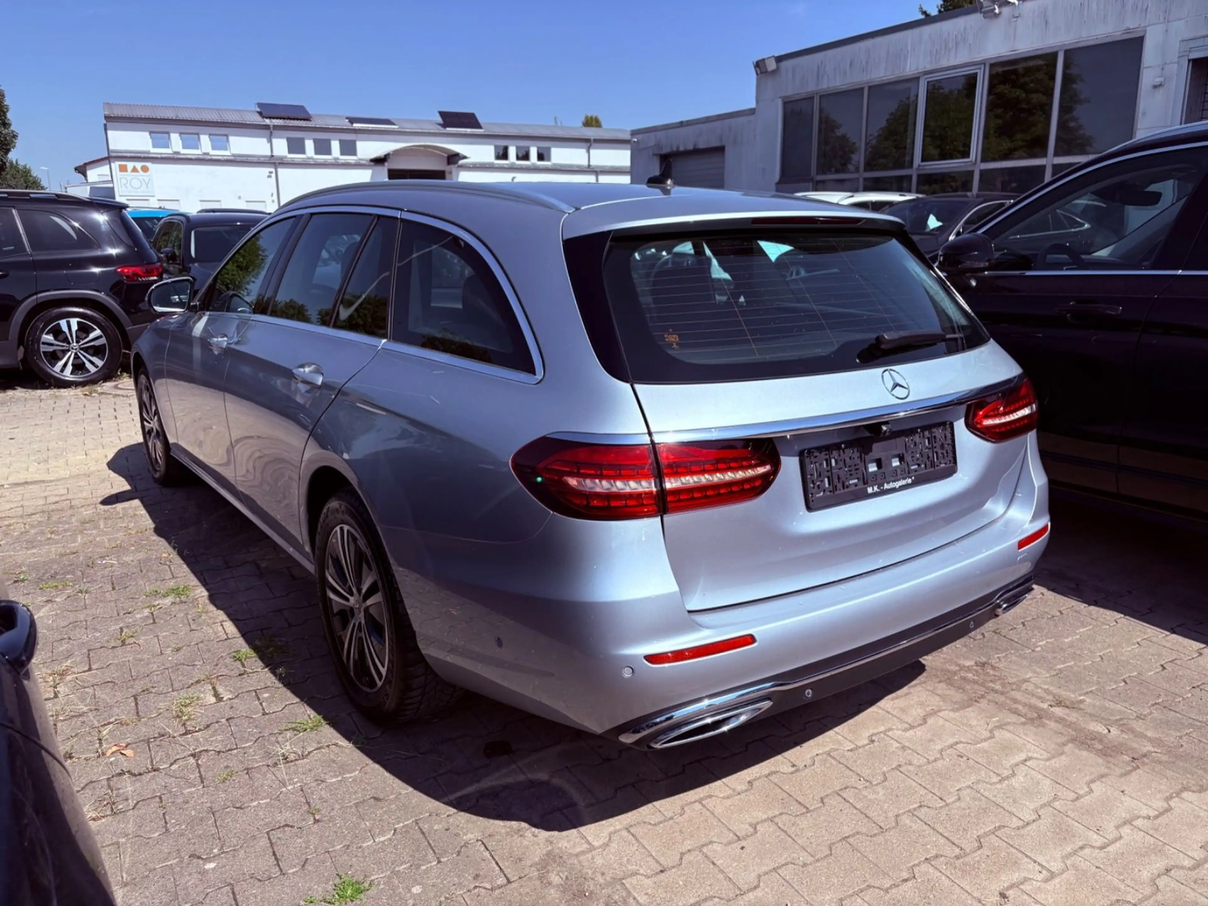 Mercedes-Benz E 220 d 4Matic T-Modell|Facelift|R.-Kamera|1.Hand — photo 2