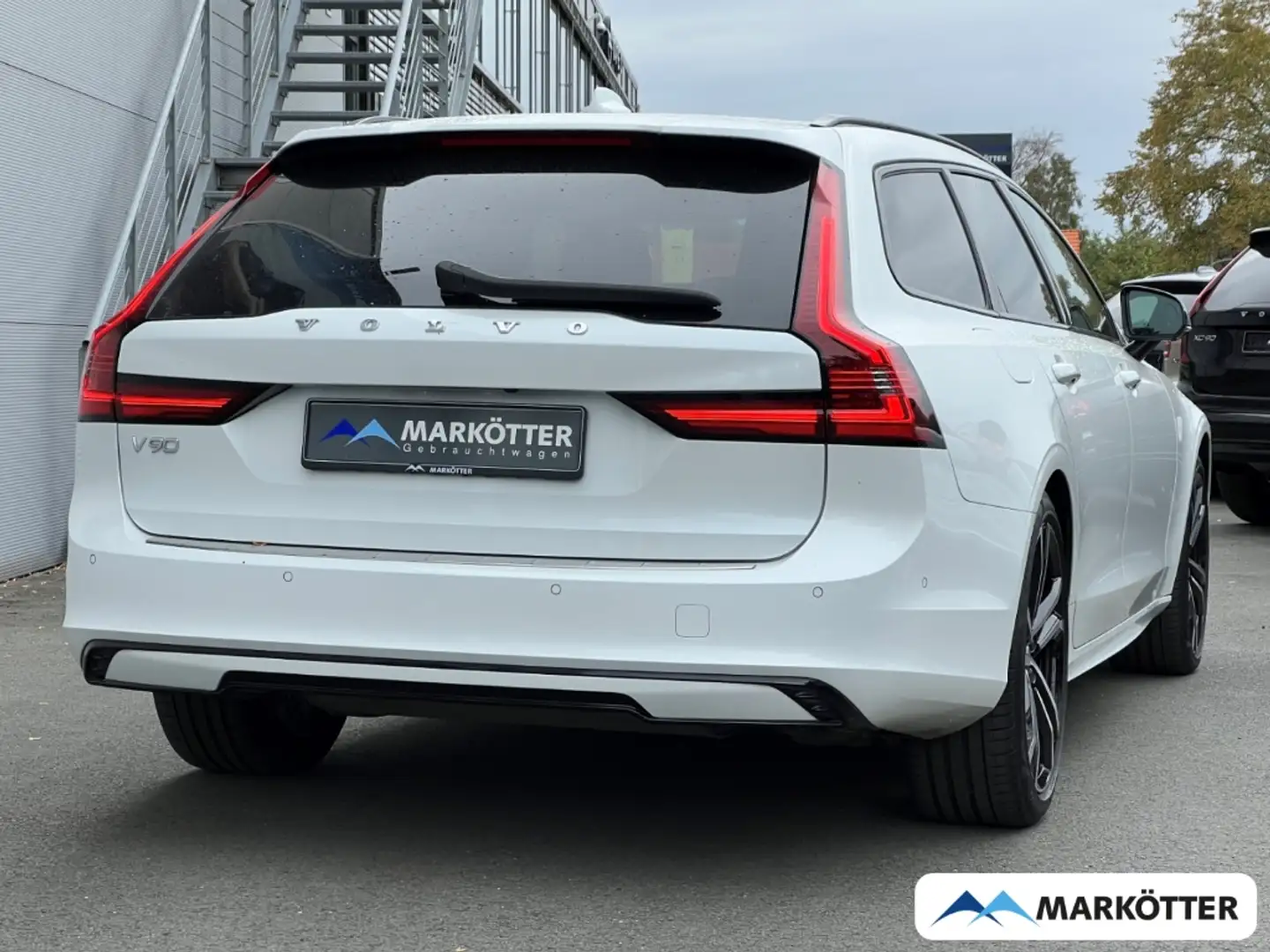 Volvo V90 T6 AWD Recharge R-Design 20''/AHK/PANO/HUD Blanc - 2
