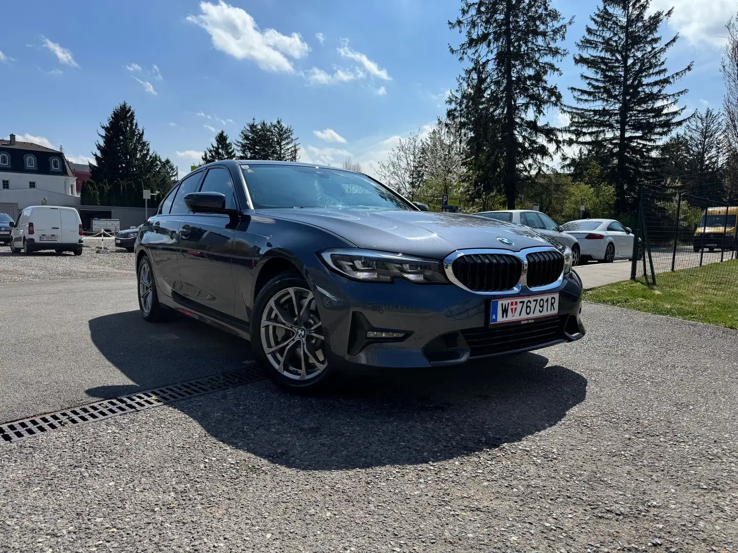 BMW 330 BMW 3 Er - Reihe 330e G20 / 292Ps / Schiebedach / - 1