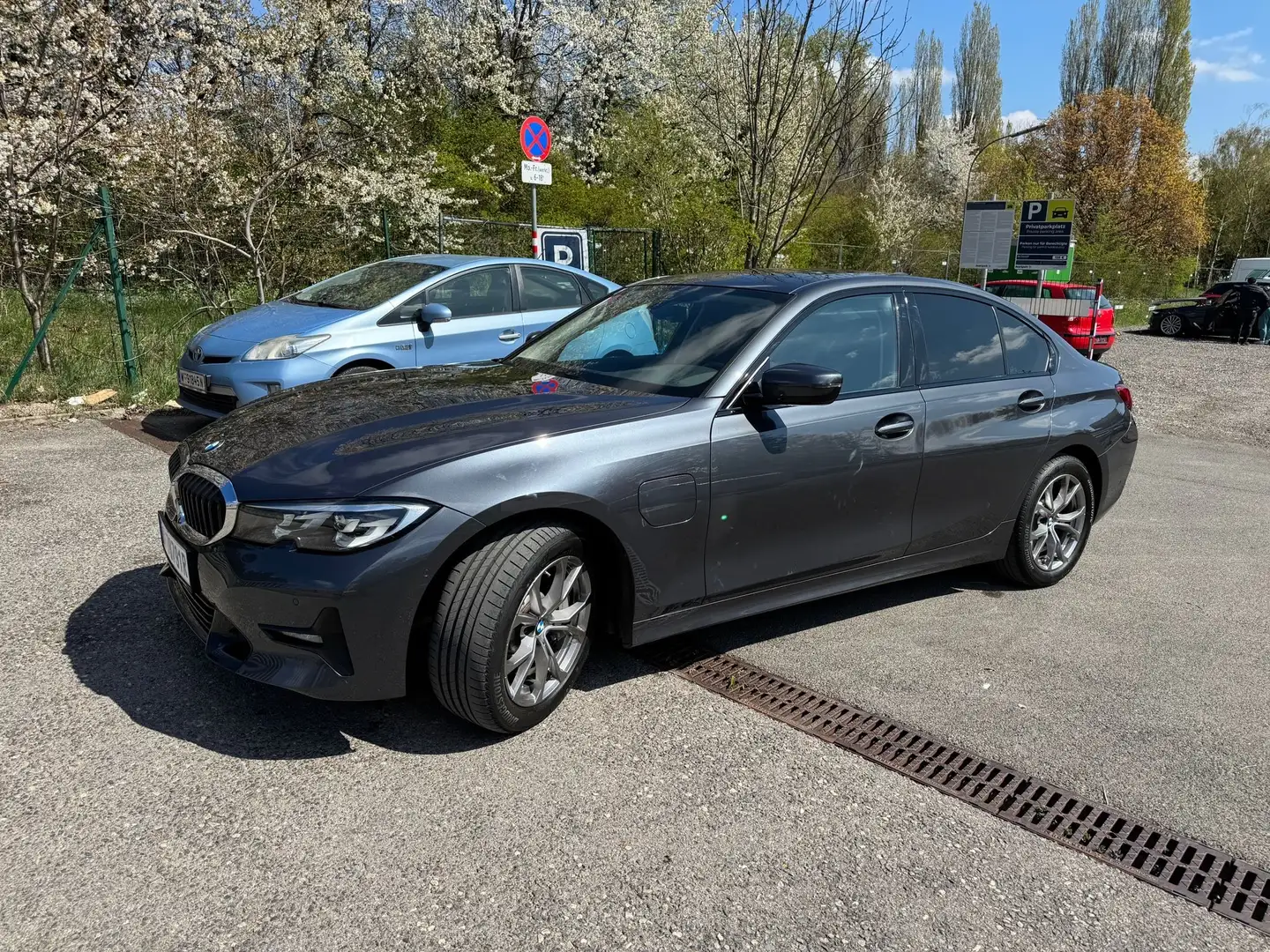BMW 330 BMW 3 Er - Reihe 330e G20 / 292Ps / Schiebedach / - 2