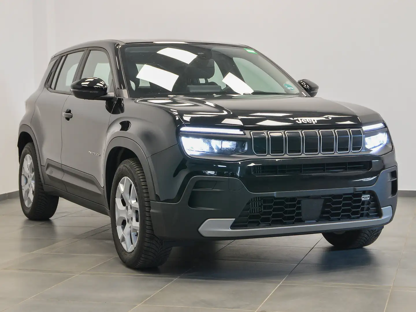 Jeep Avenger 1.2 Turbo Altitude Navi Schwarz - 2