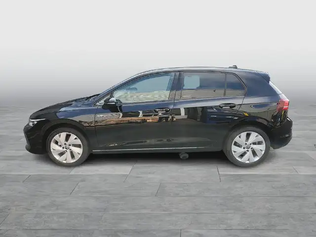 Volkswagen Golf view 3