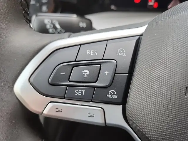Volkswagen Golf view 12
