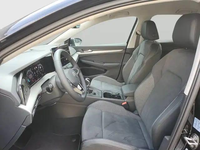 Volkswagen Golf view 8