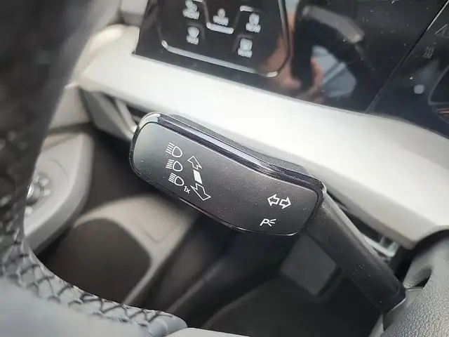 Volkswagen Golf view 11
