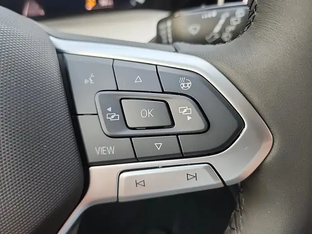 Volkswagen Golf view 14