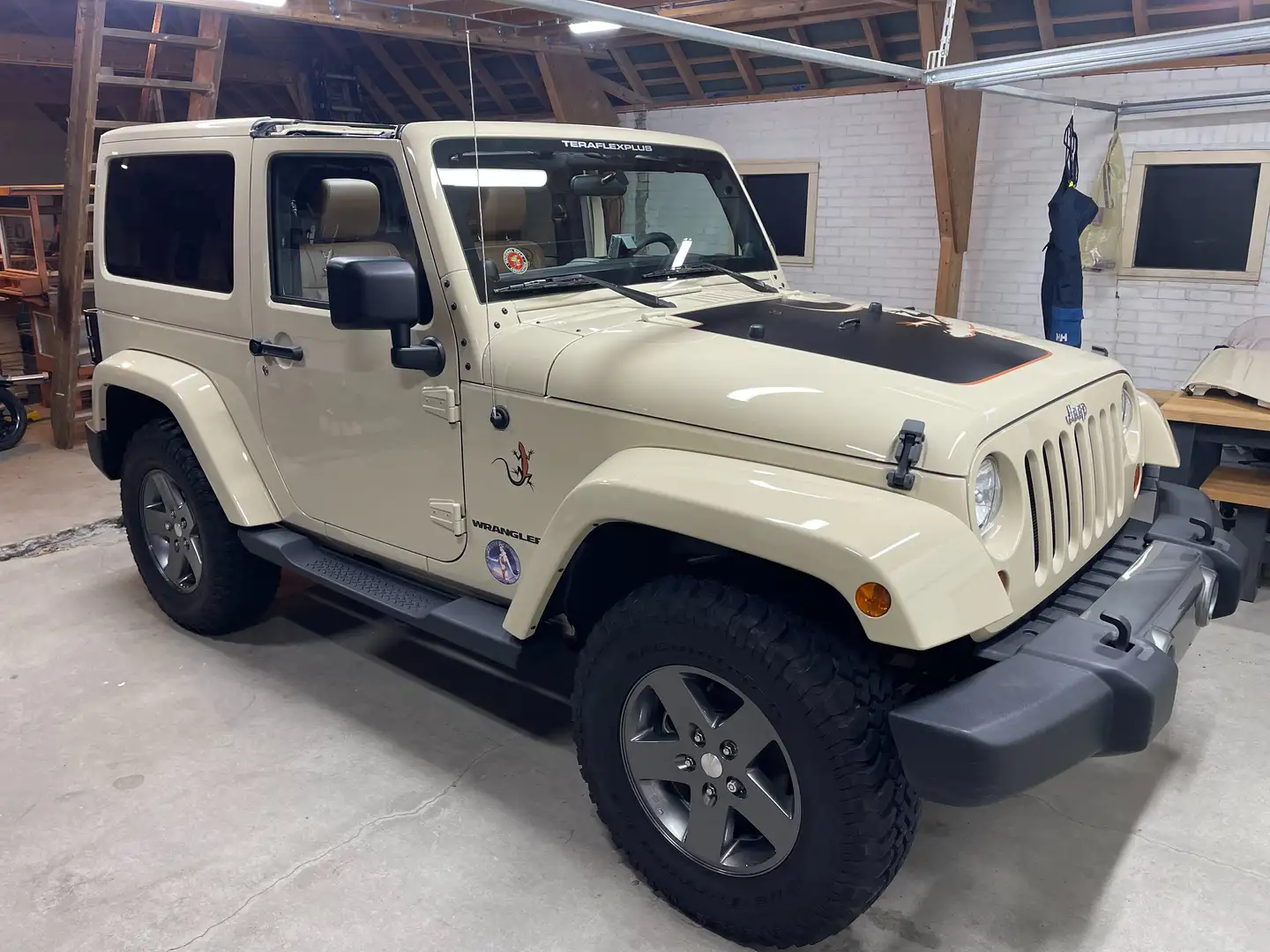 Jeep Wrangler Sport Mojave edition 12.572 km !!! Beige - 1