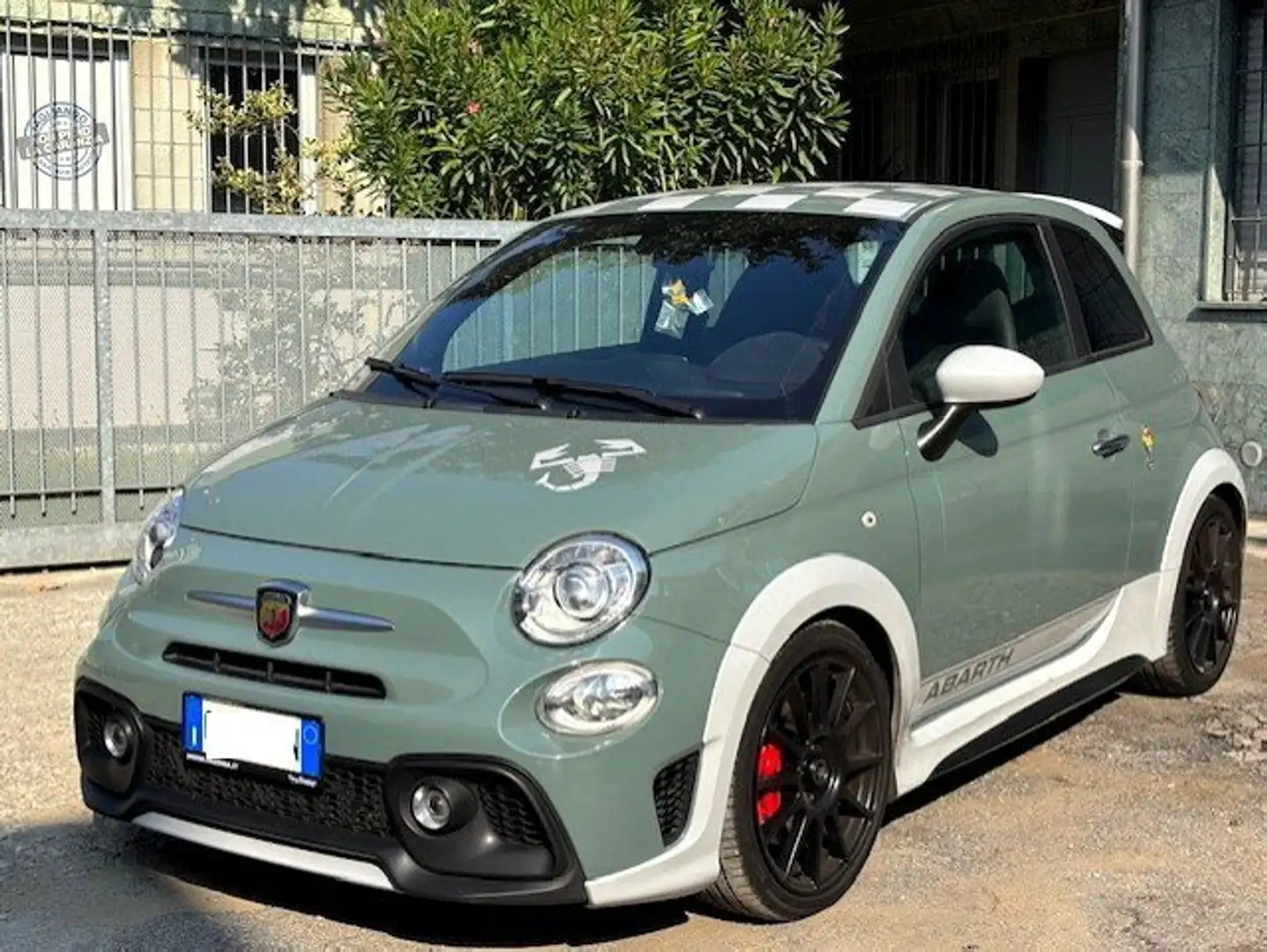 Abarth 695 695 1.4 t-jet 70th 180cv Verde - 1
