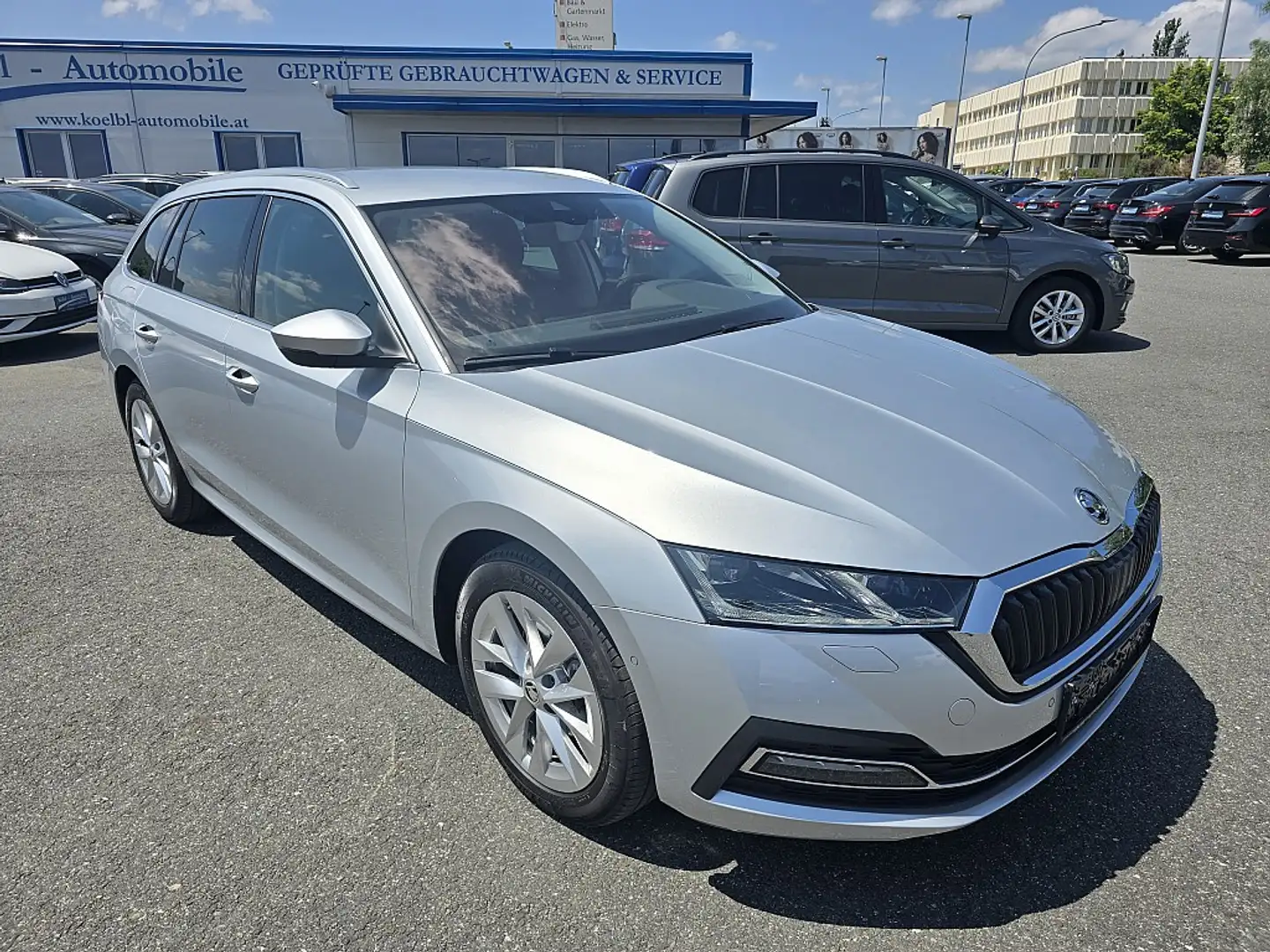 Skoda Octavia Combi 2,0 TDI Style DSG Gris - 1