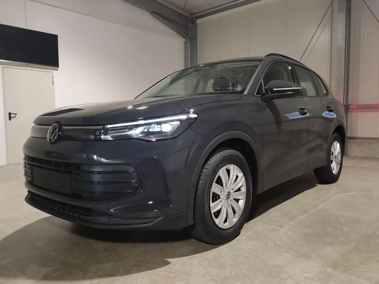 Volkswagen Tiguan 4Me 1.5 eTSI DSG Garantie-Anhängerkupplung-Appl... Grau - 1