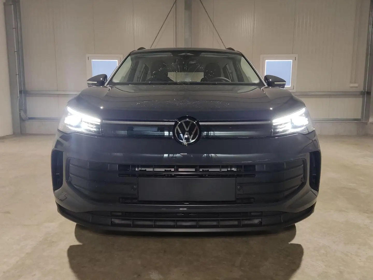 Volkswagen Tiguan 4Me 1.5 eTSI DSG Garantie-Anhängerkupplung-Appl... Grau - 2