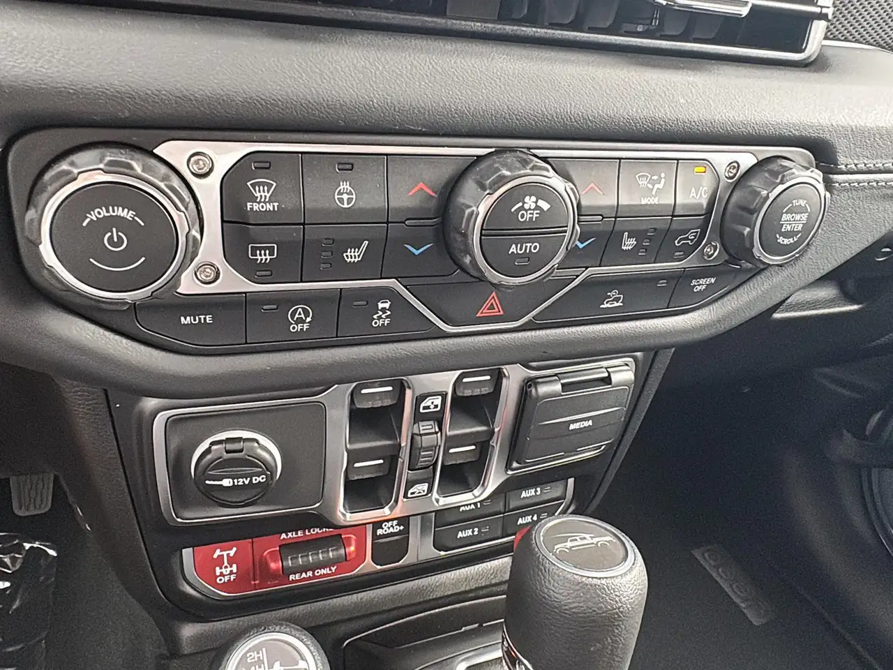 Jeep Gladiator снимка Jeep Gladiator