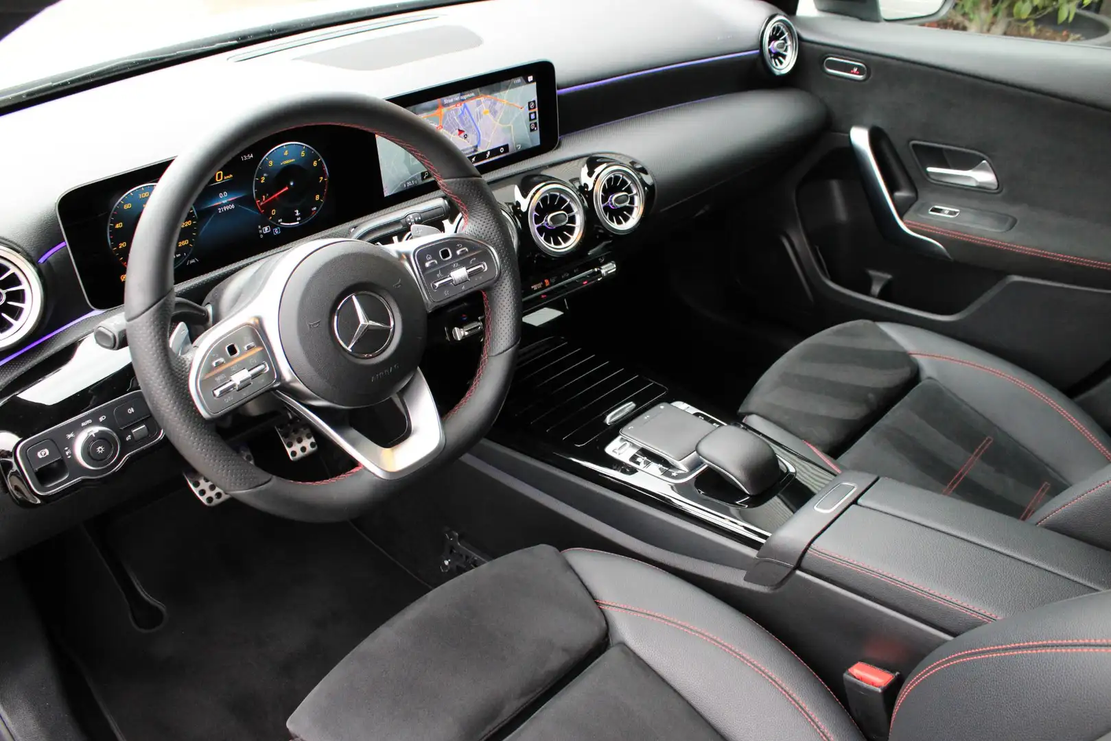 Mercedes-Benz A 180 AMG Camera | Sfeerverlichting | Night | Trekhaak | Gris - 2