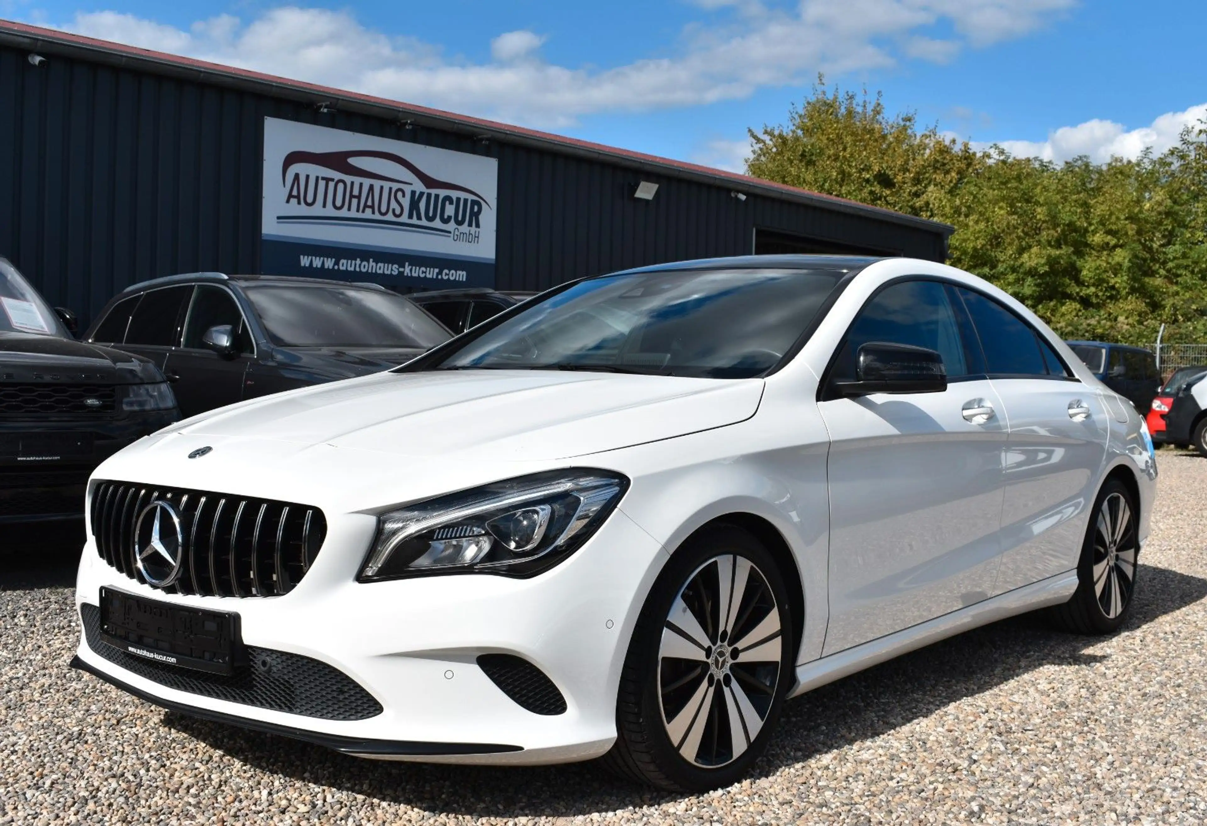 Mercedes-Benz CLA 250 NIGHT-PAKET/LED/KEYLESS/PANO/TEMPOMAT