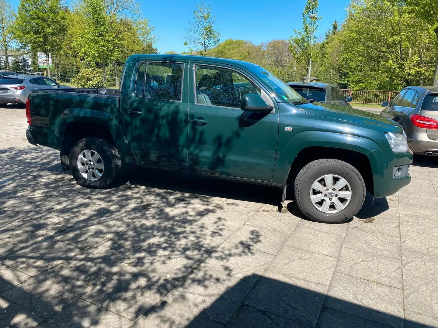 Volkswagen Amarok 2.0 TDI Navi RCam StdHZ AHK Grün - 2