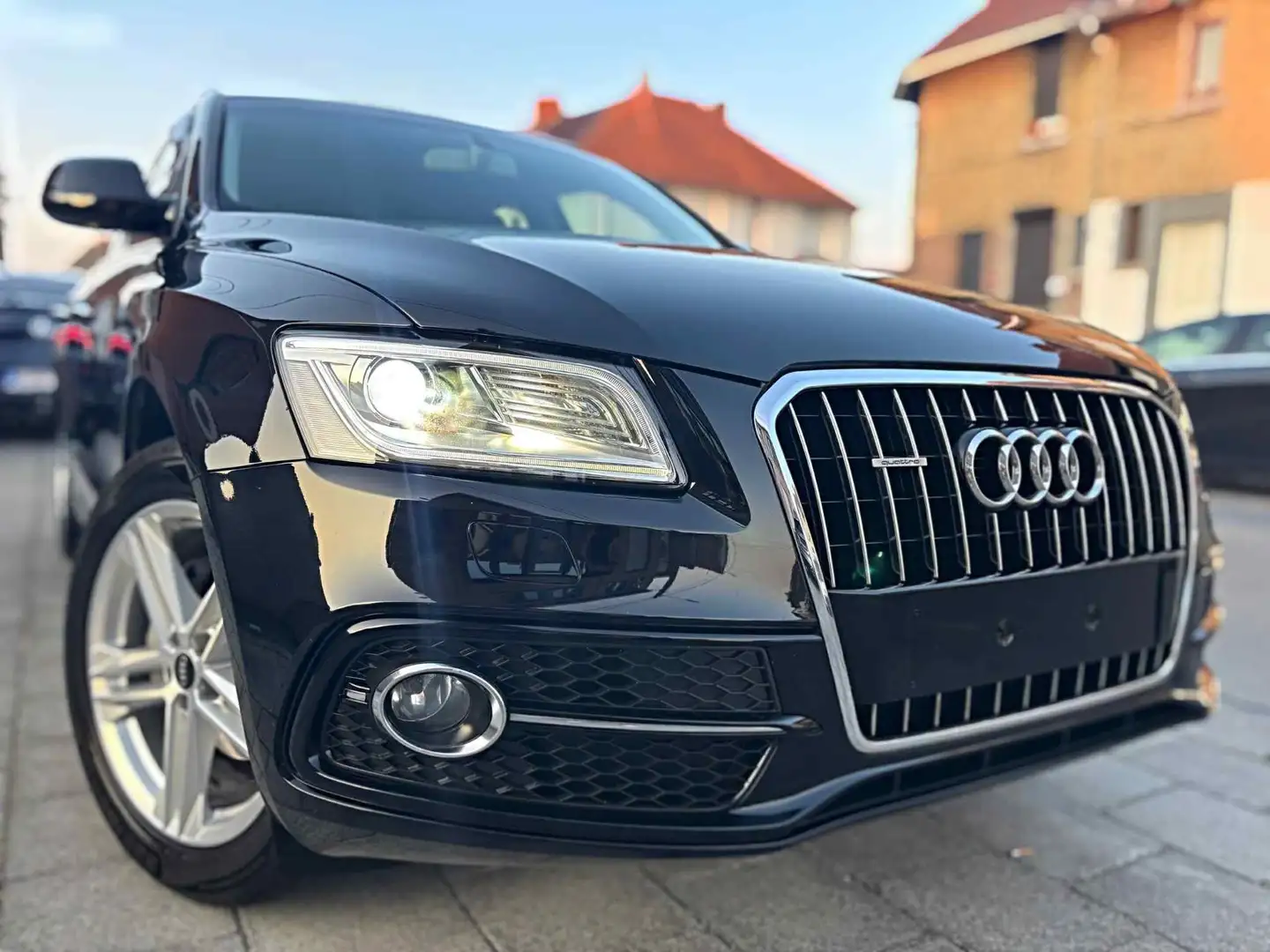 Audi Q5 2.0 TDi Quattro S-line/CUiR-XENON-LED/GARANTiE!! Noir - 1