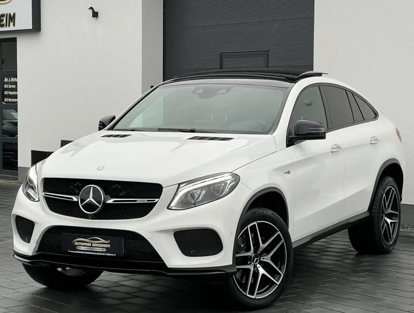 Mercedes-Benz GLE 43 AMG Coupe 4M*CARBON*VOLL*NAVI*PANO* Weiß - 1