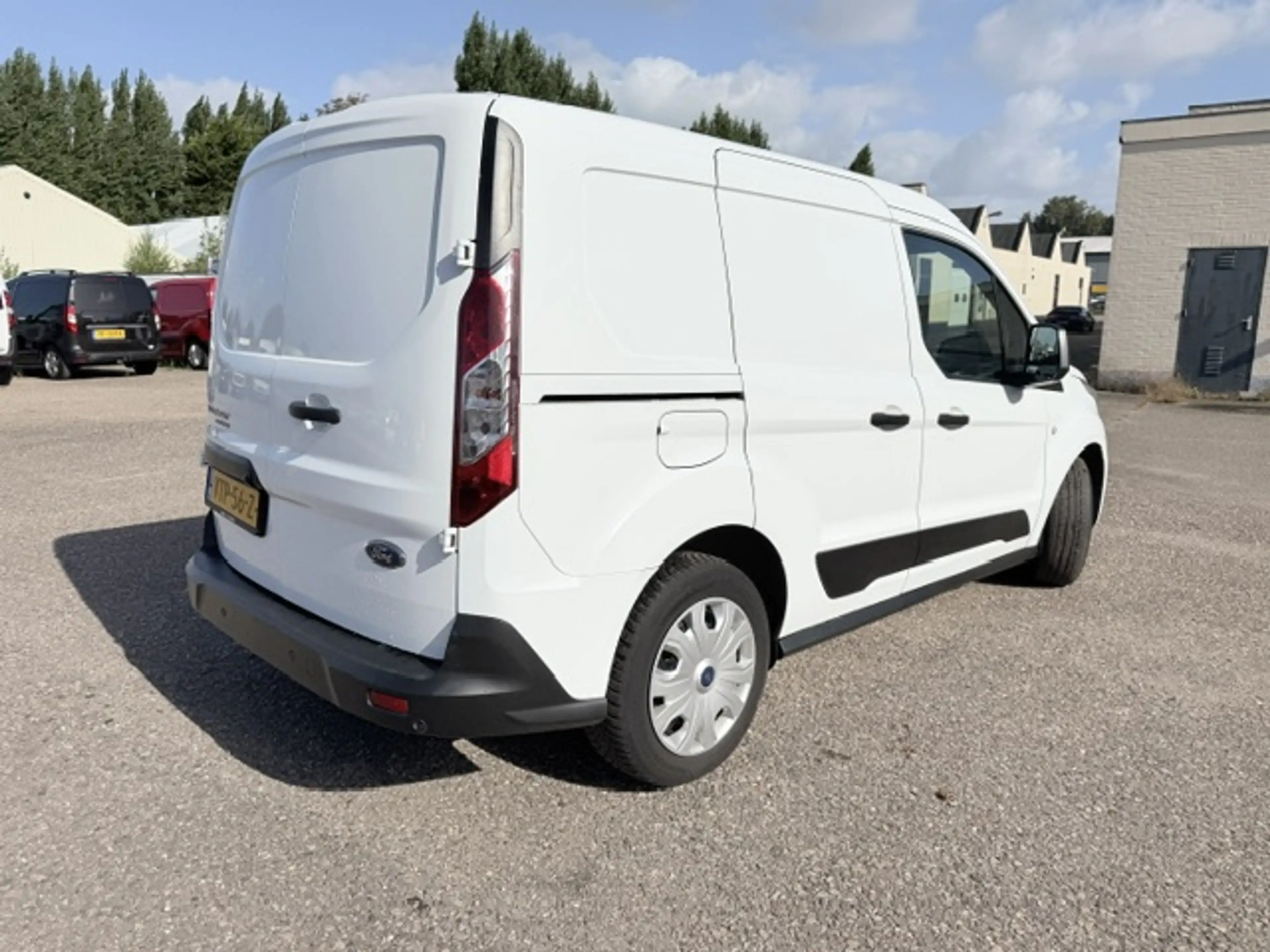 Ford Transit Connect 1.5 EcoBlue L1 Trend ! 73 kw ! CAMERA-PDC- KLIMA CONTROL-APPLE CARPLAY !! Bj 2023 !! — photo 8