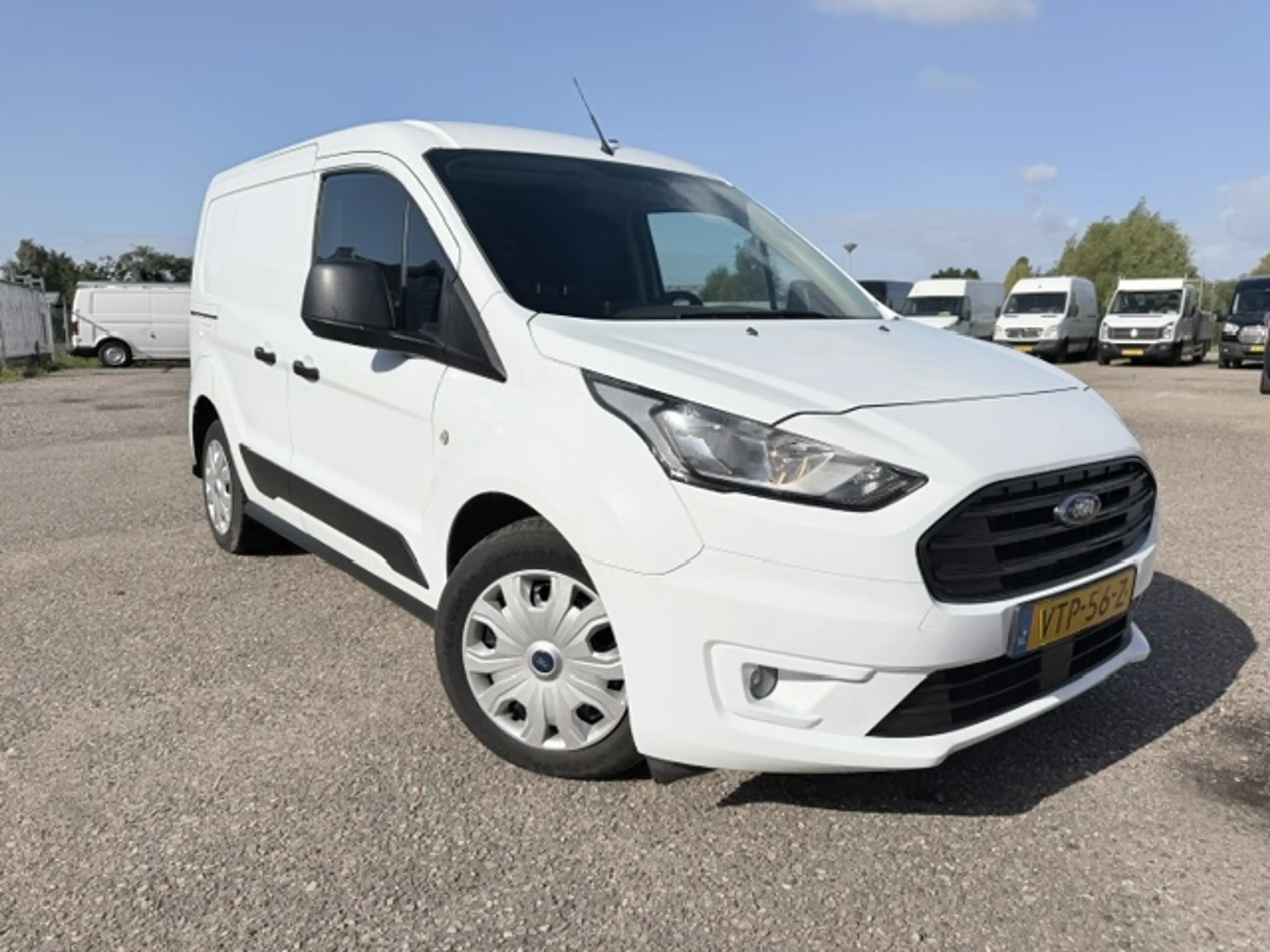 Ford Transit Connect 1.5 EcoBlue L1 Trend ! 73 kw ! CAMERA-PDC- KLIMA CONTROL-APPLE CARPLAY !! Bj 2023 !! — photo 2