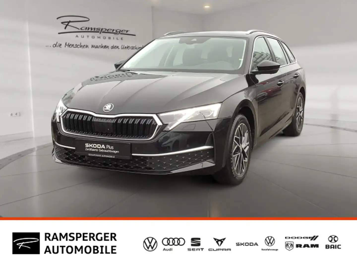 Skoda Octavia Combi 1.5 eTSI DSG Selection AHK ACC Mat Schwarz - 1