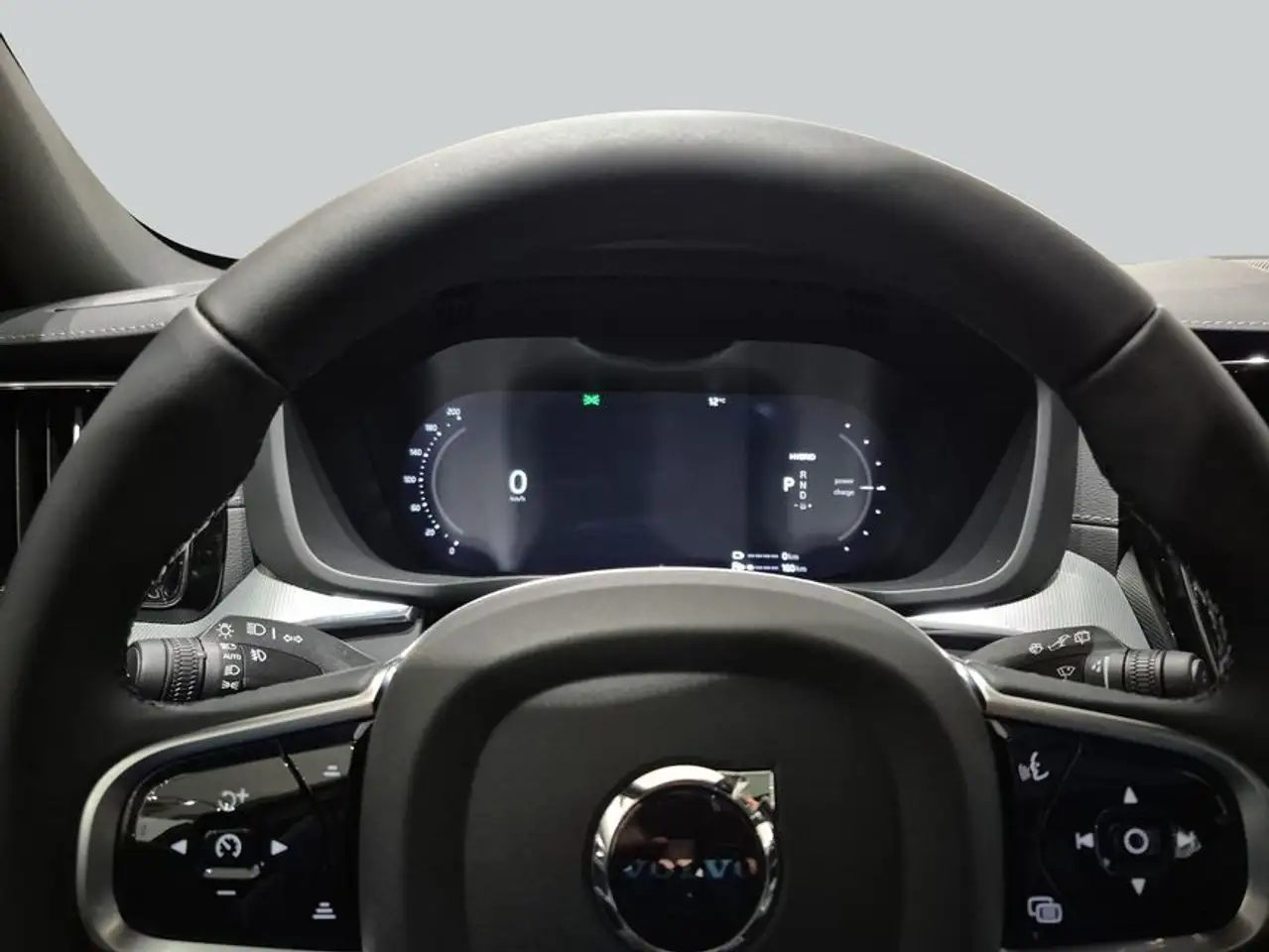 Volvo XC60 2025 — фото 14