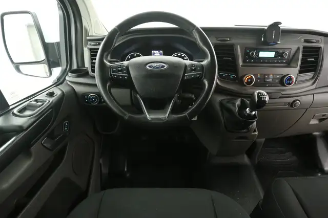 Ford Transit Custom view 2