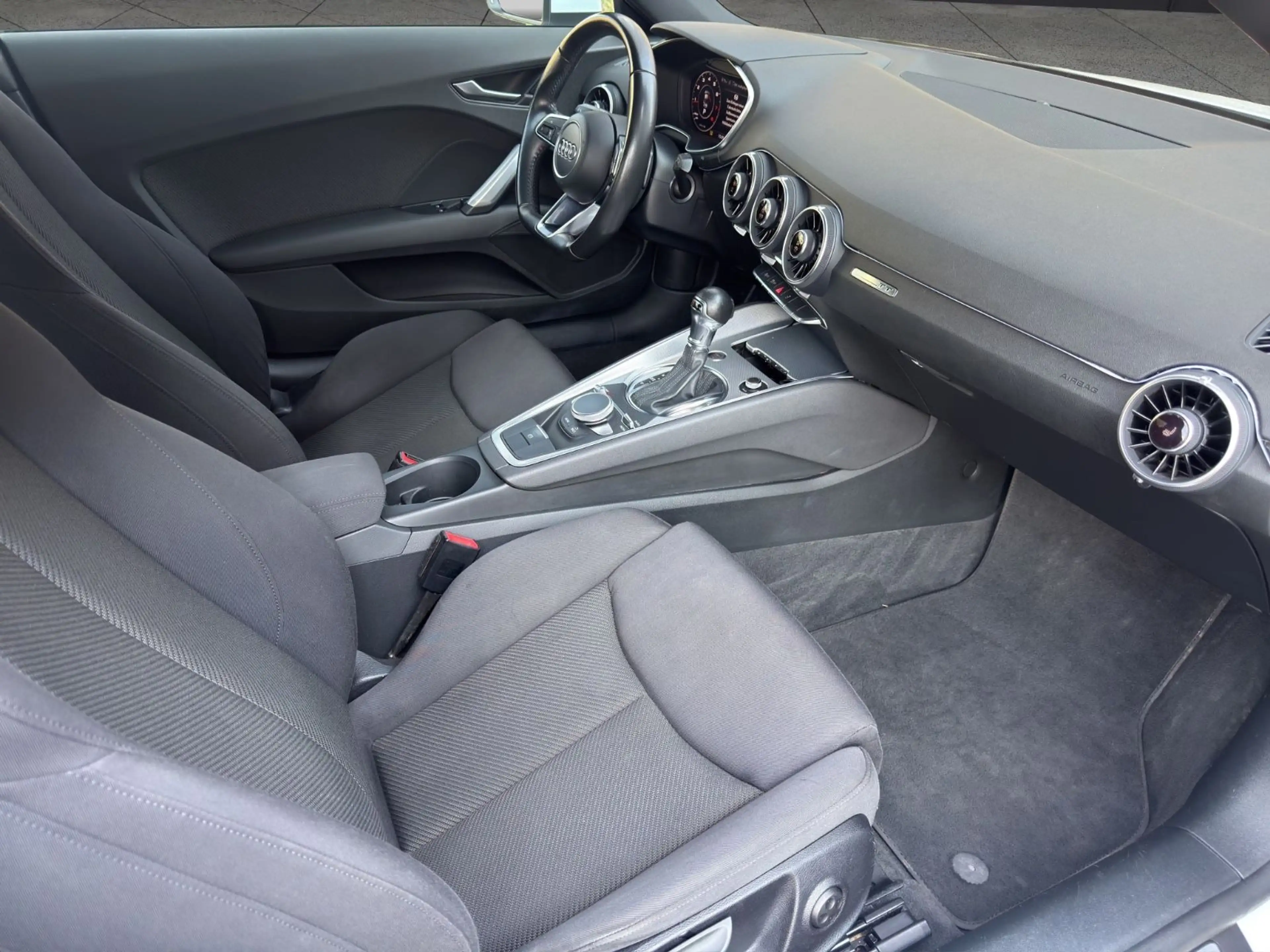 Audi TT Coupe 2.0 TFSI S-Tronic — photo 14