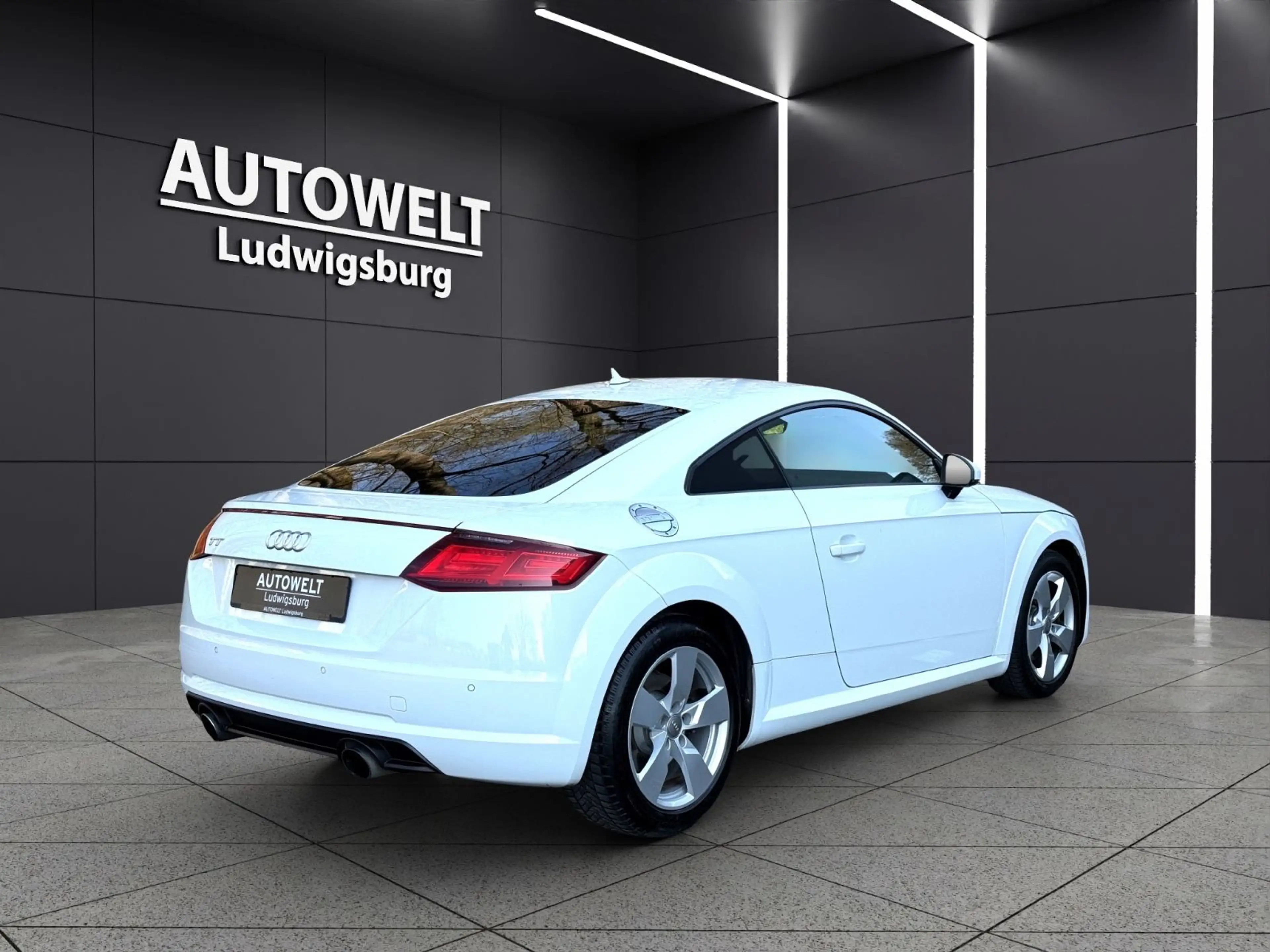 Audi TT Coupe 2.0 TFSI S-Tronic — photo 5