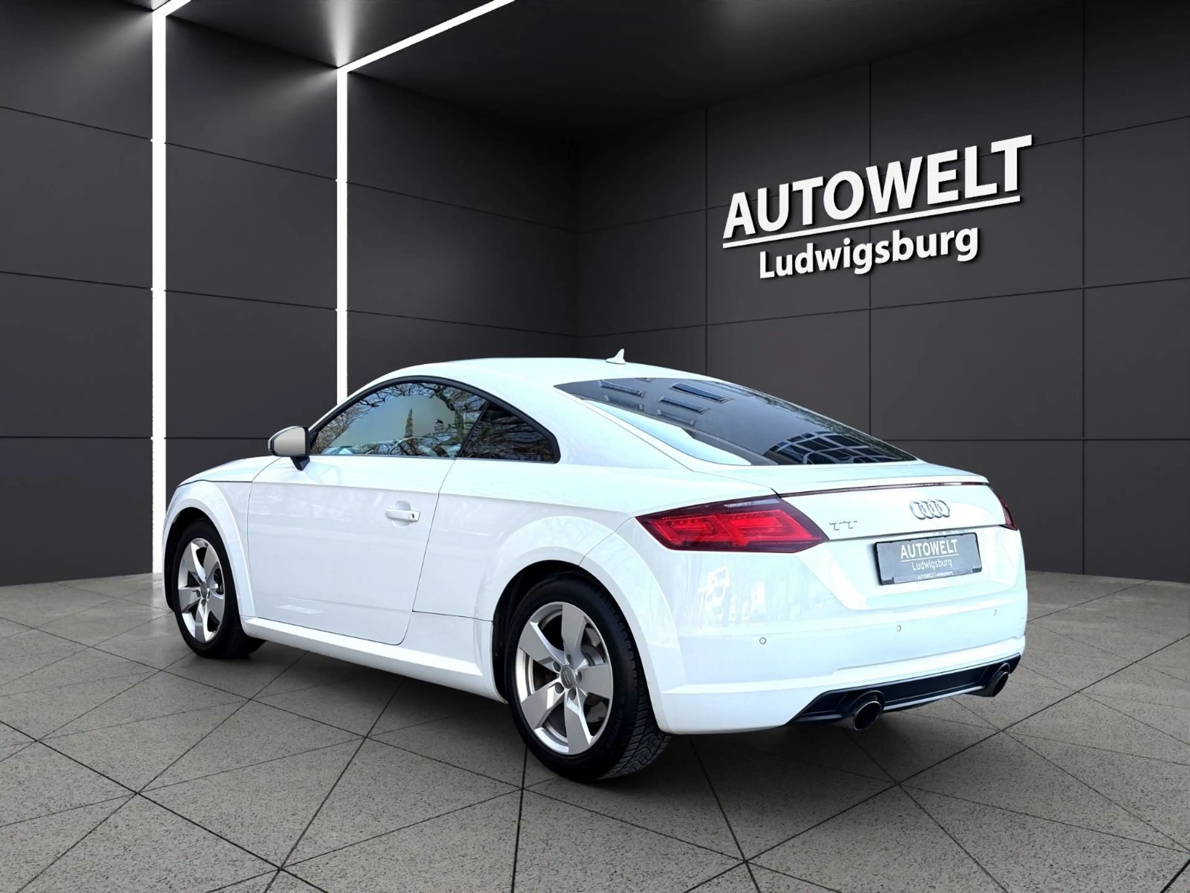 Audi TT Coupe 2.0 TFSI S-Tronic — photo 7