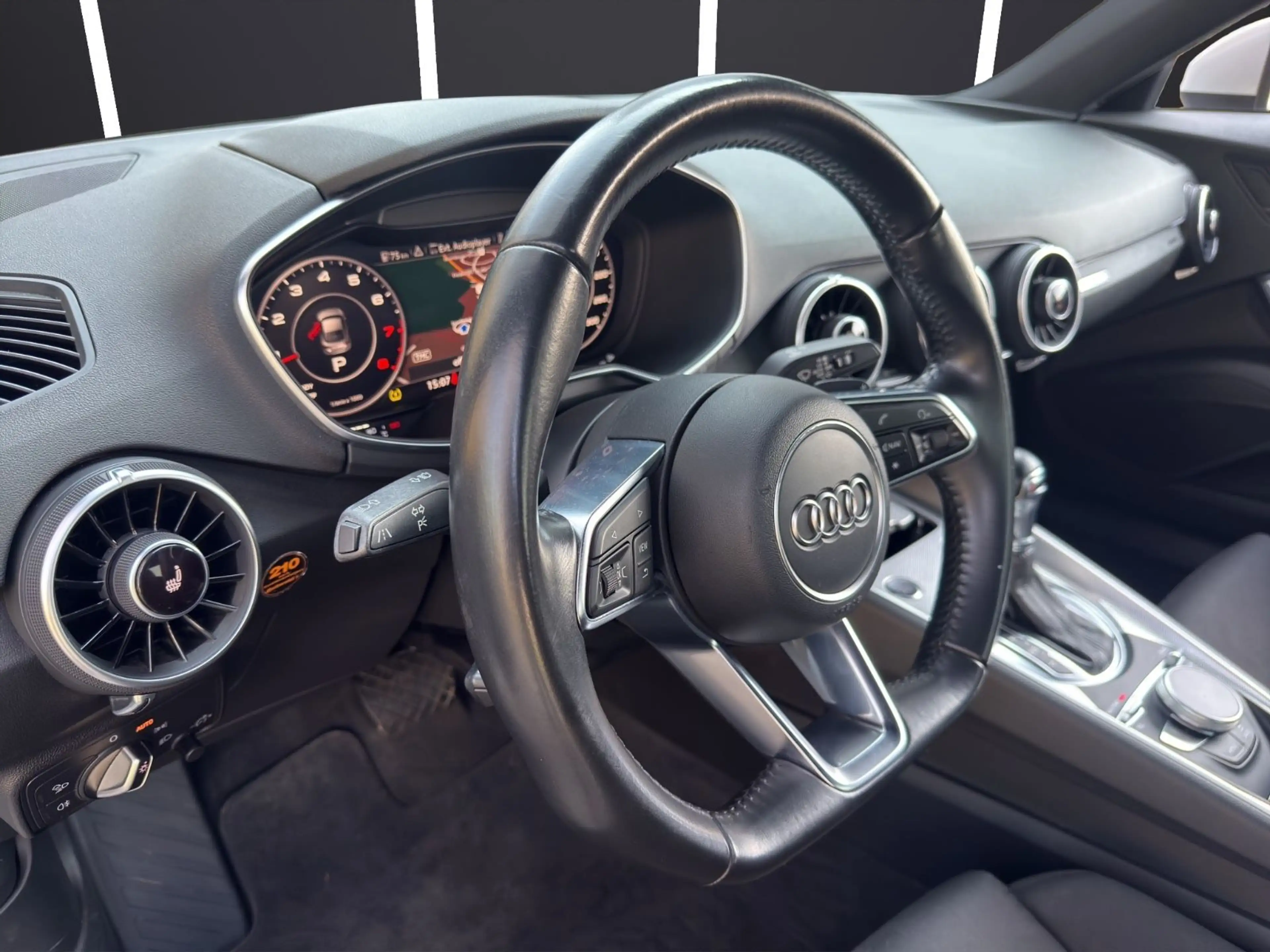 Audi TT Coupe 2.0 TFSI S-Tronic — photo 11