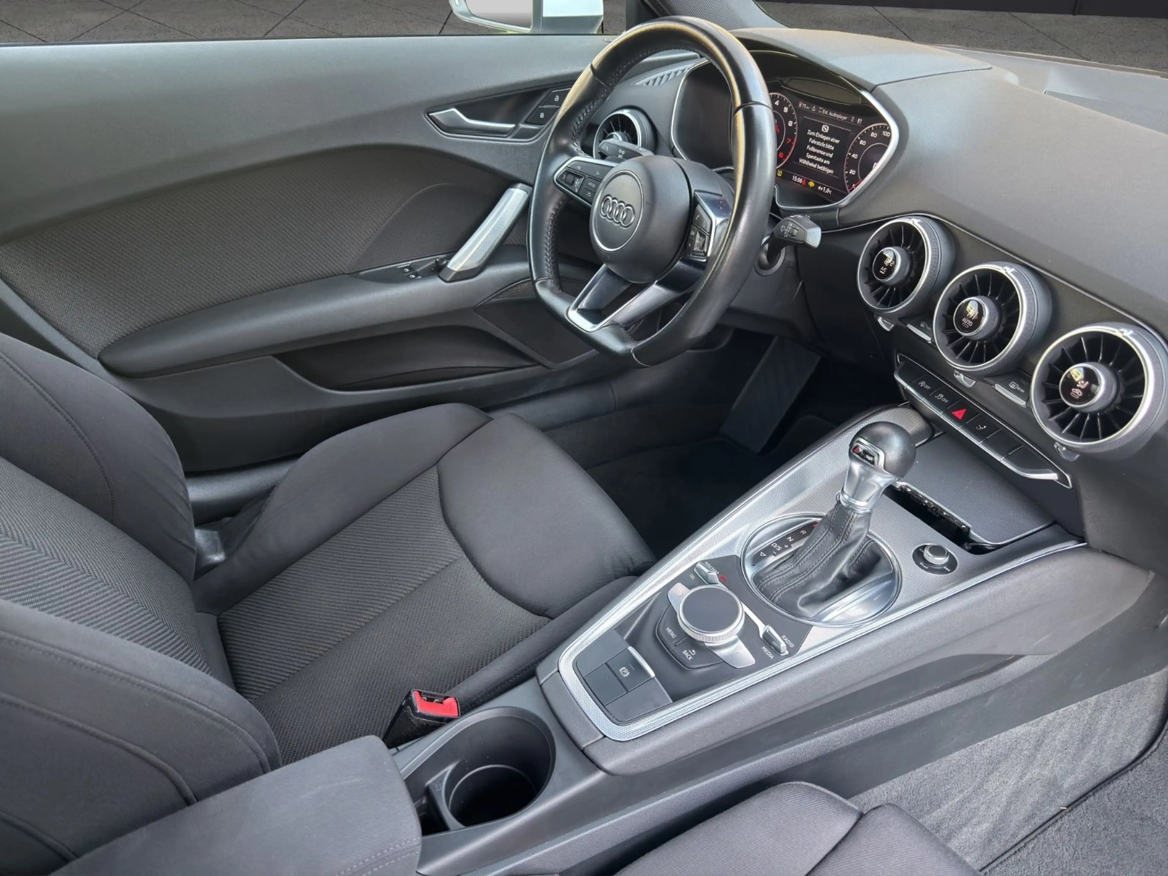 Audi TT Coupe 2.0 TFSI S-Tronic — photo 13