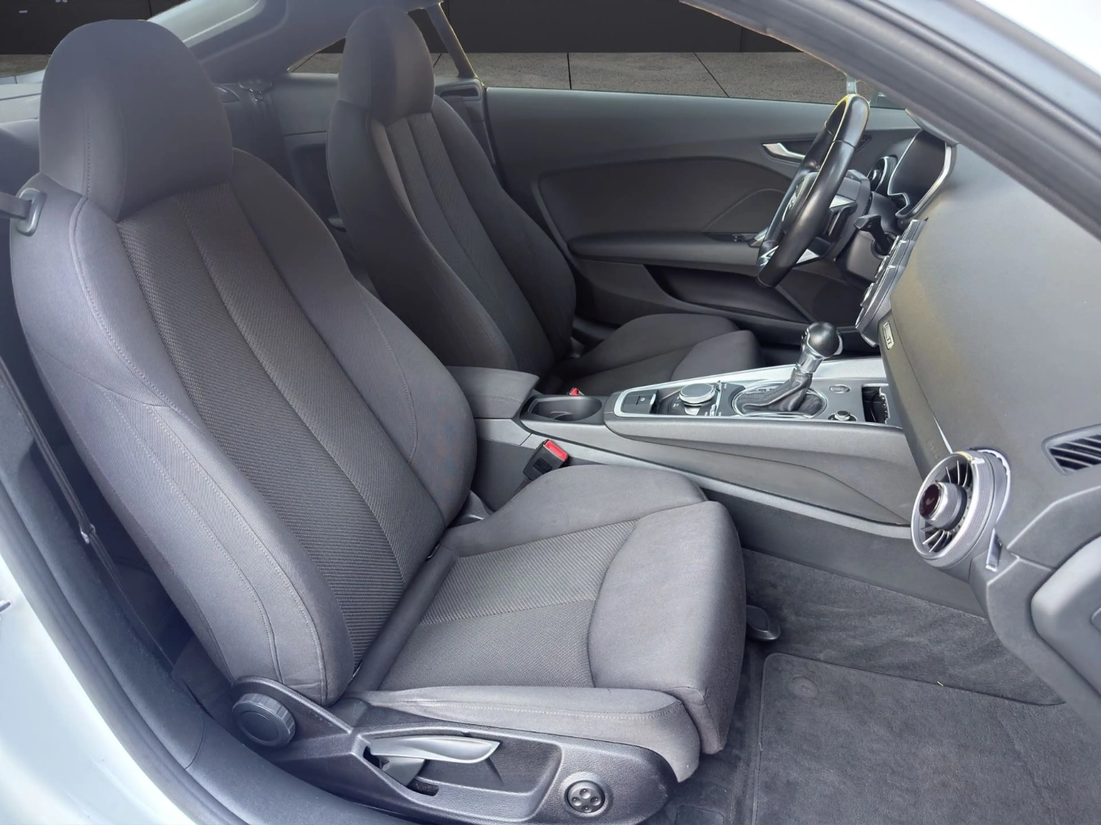 Audi TT Coupe 2.0 TFSI S-Tronic — photo 15