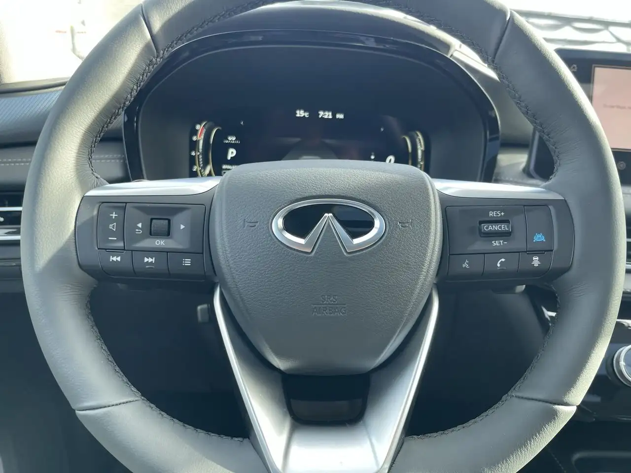Infiniti QX60 снимка Infiniti QX60