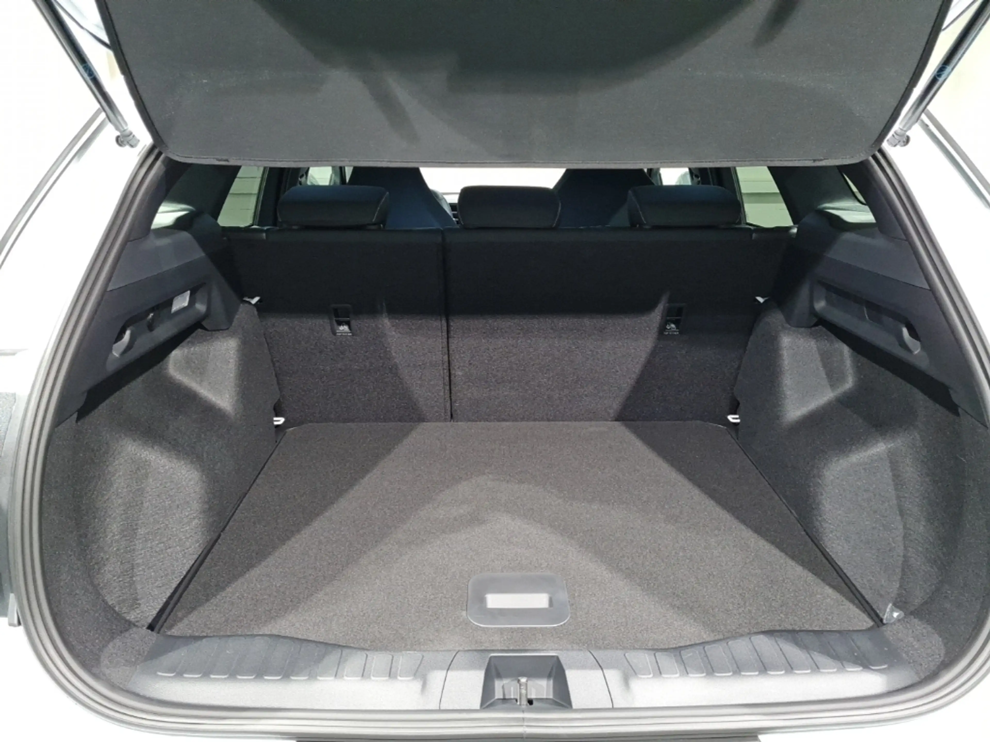 Ford Explorer Select 79kWH "Winter-Paket"LED" — photo 10