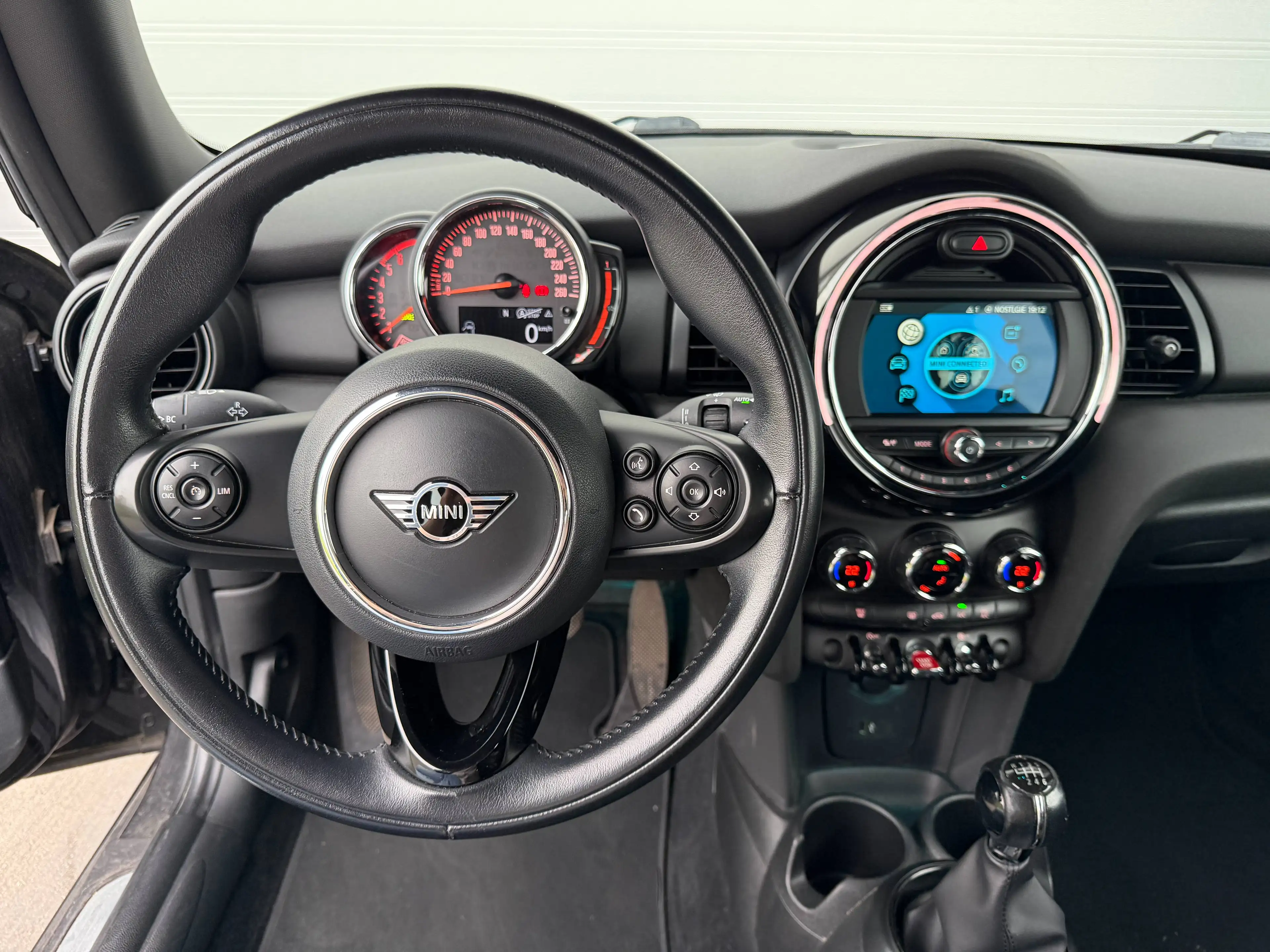 MINI One D Mini 1.5 D One (EU6c) — photo 12