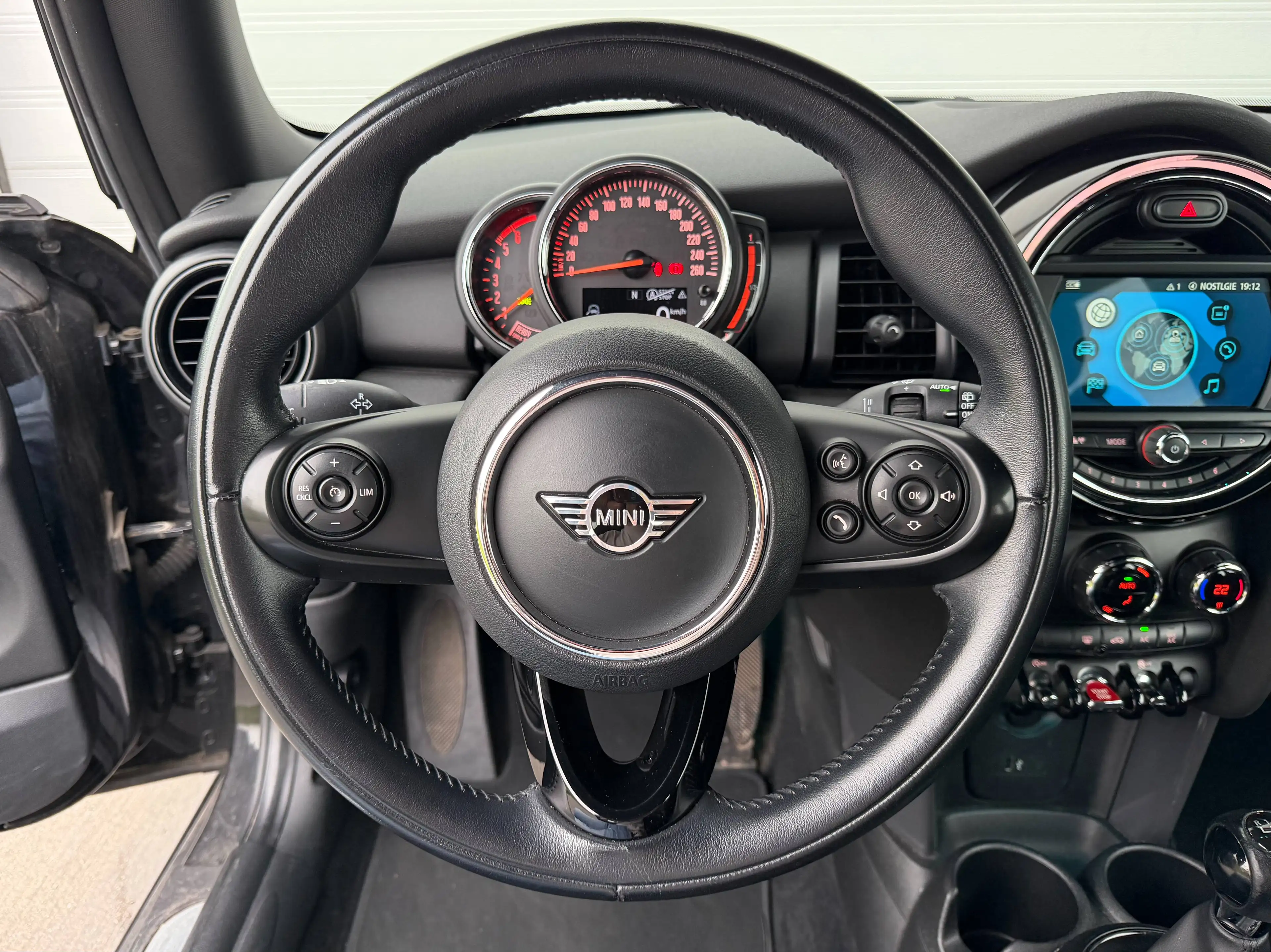 MINI One D Mini 1.5 D One (EU6c) — photo 14