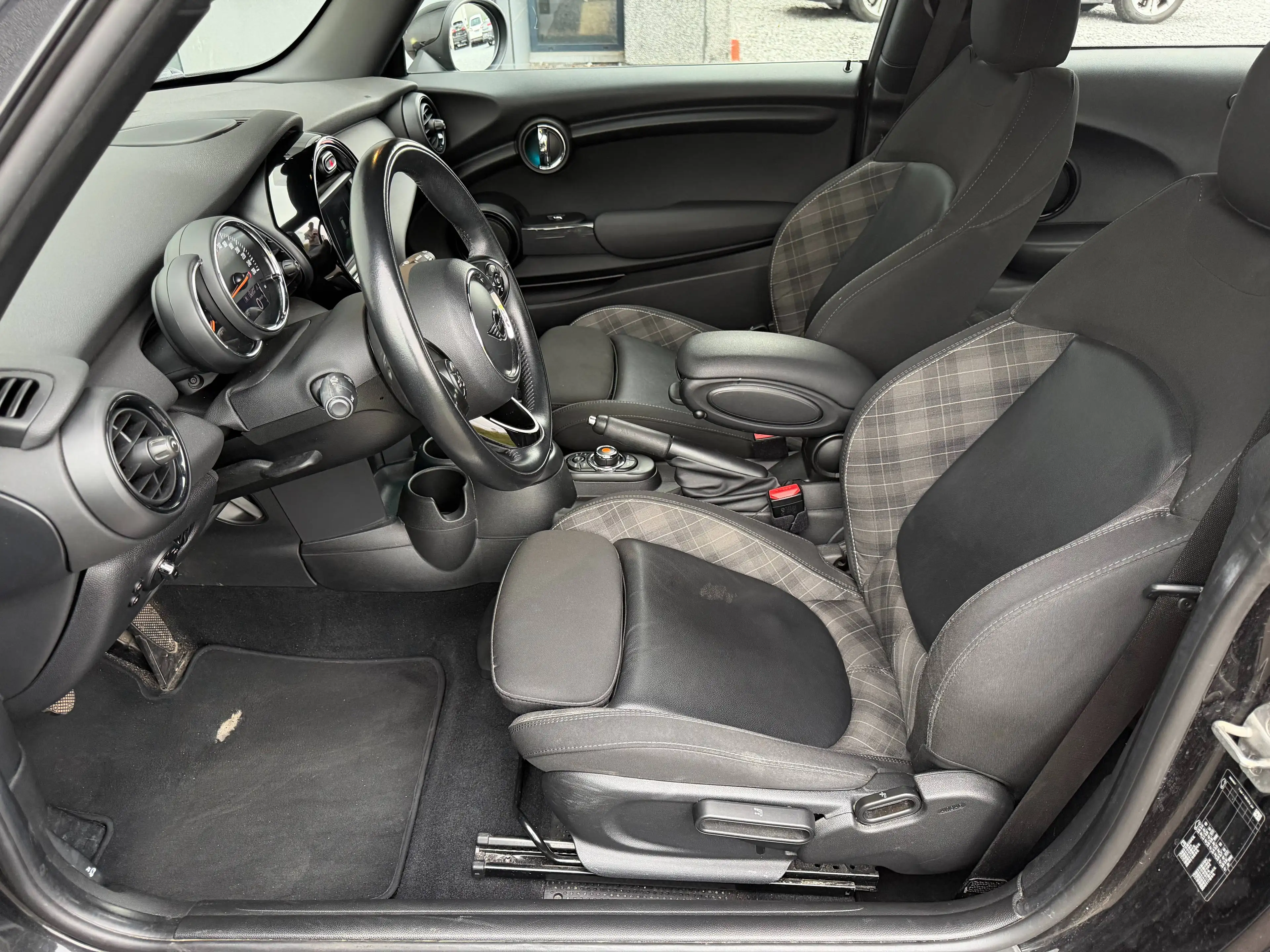 MINI One D Mini 1.5 D One (EU6c) — photo 10