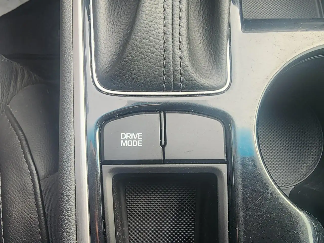 Hyundai SONATA снимка Hyundai SONATA