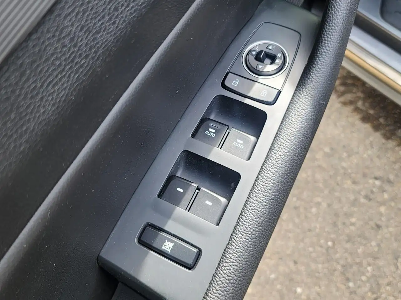 Hyundai SONATA снимка Hyundai SONATA