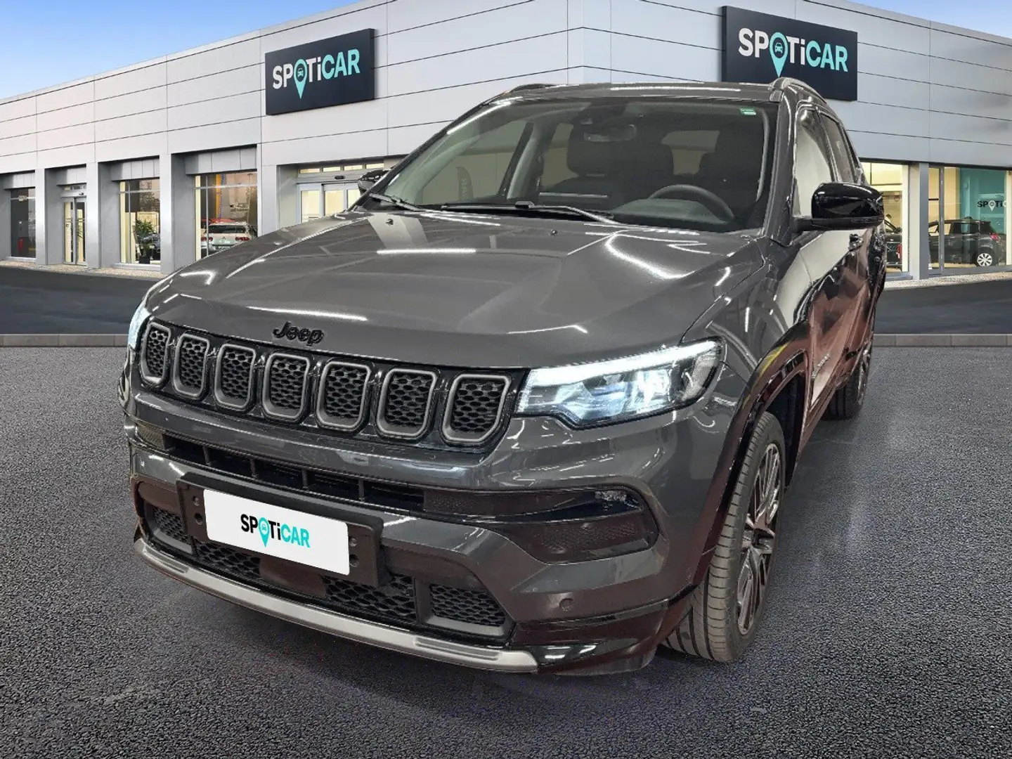 Jeep Compass 1.5 Turbo MHEV T4 96kW Summit DDCT Grau - 1