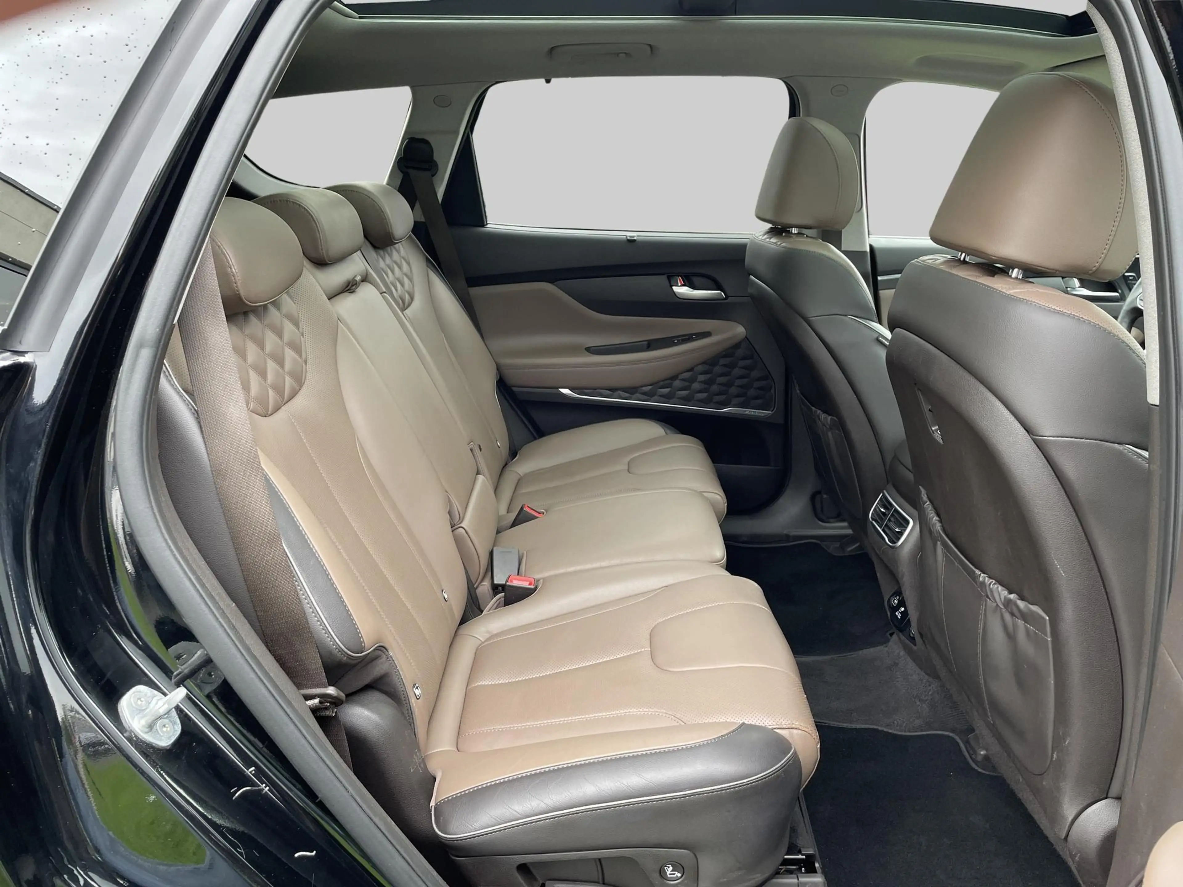 Hyundai SANTA FE 1.6 T-GDI HEV Premium Sky 7p. — photo 14